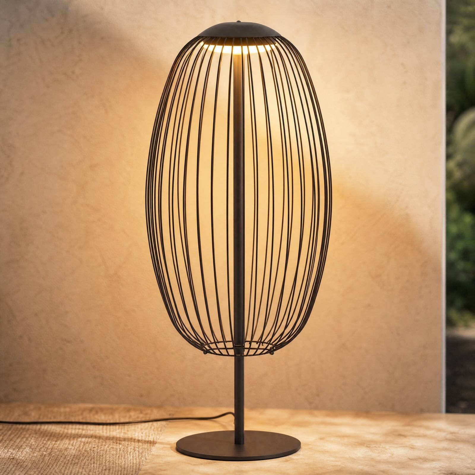 Vonkajšia stojaca LED lampa Lucande Richi, čierna, výška 90 cm, IP44