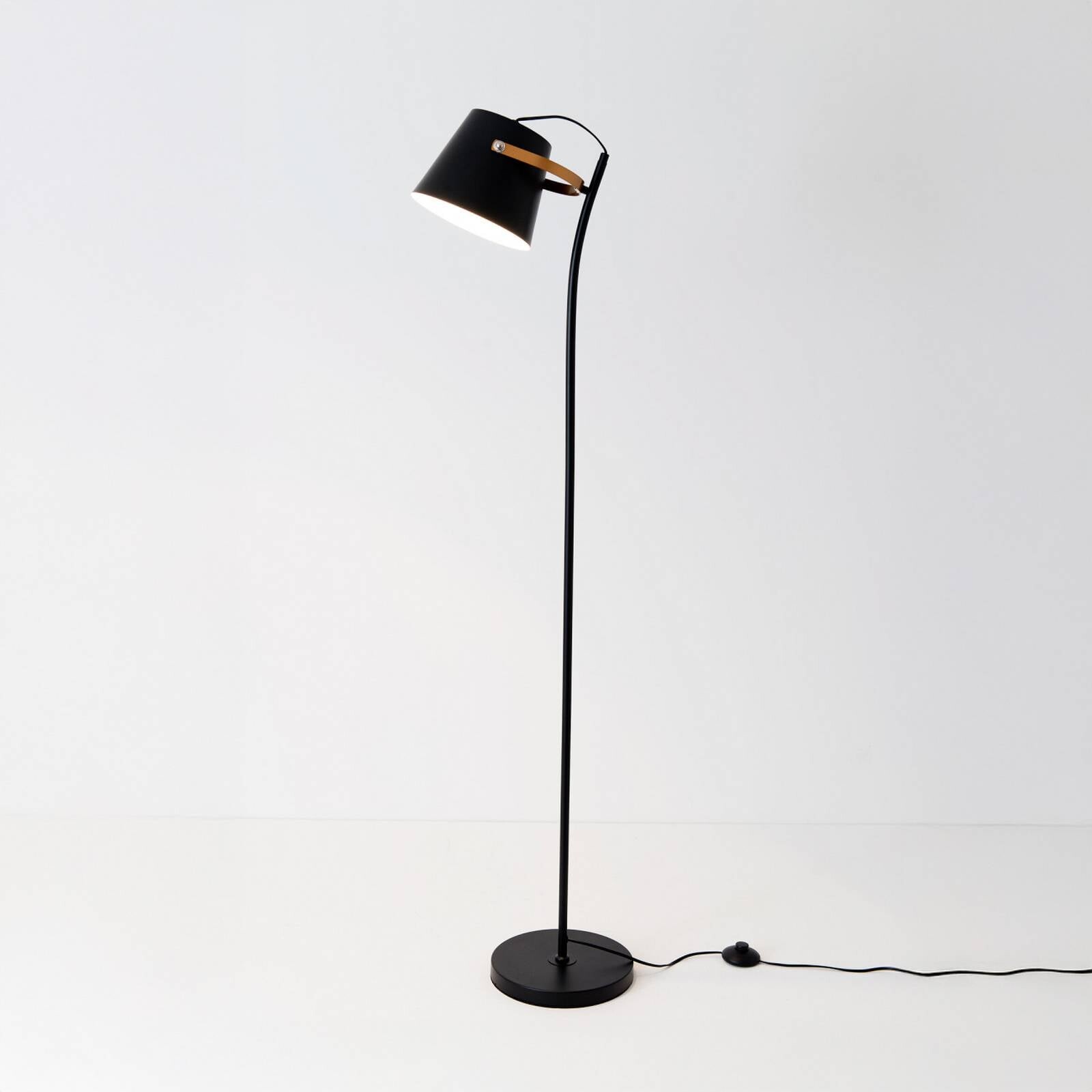 Stojacia lampa ESPERTO, čierna, výška 143 cm, kov, E27
