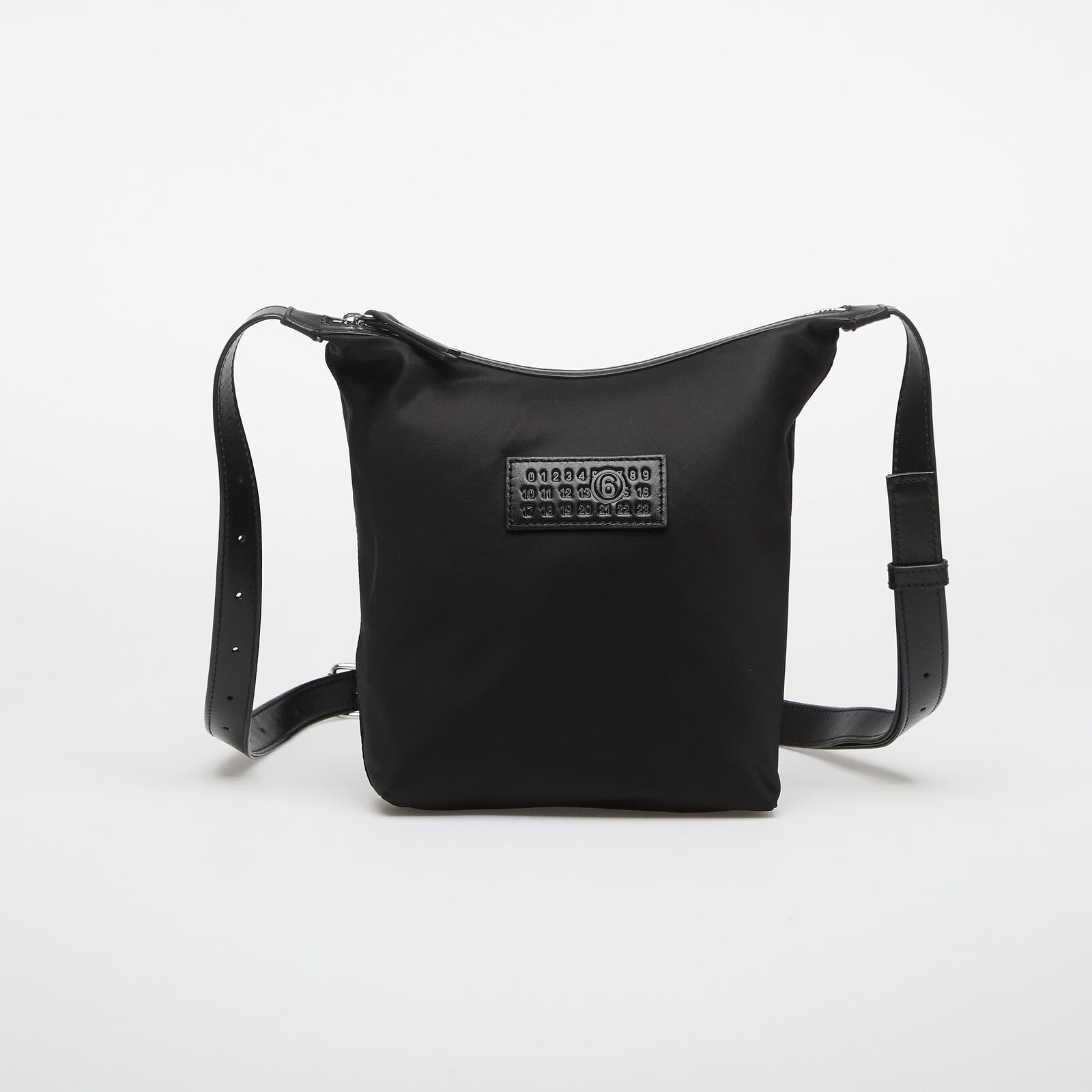Taška MM6 Numeric Vertical Crossbody Bag Black Universal