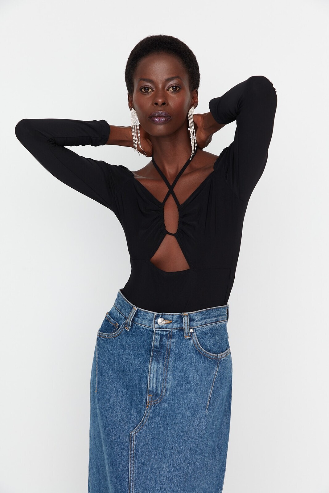 Trendyol čierne body s detailom goliera
