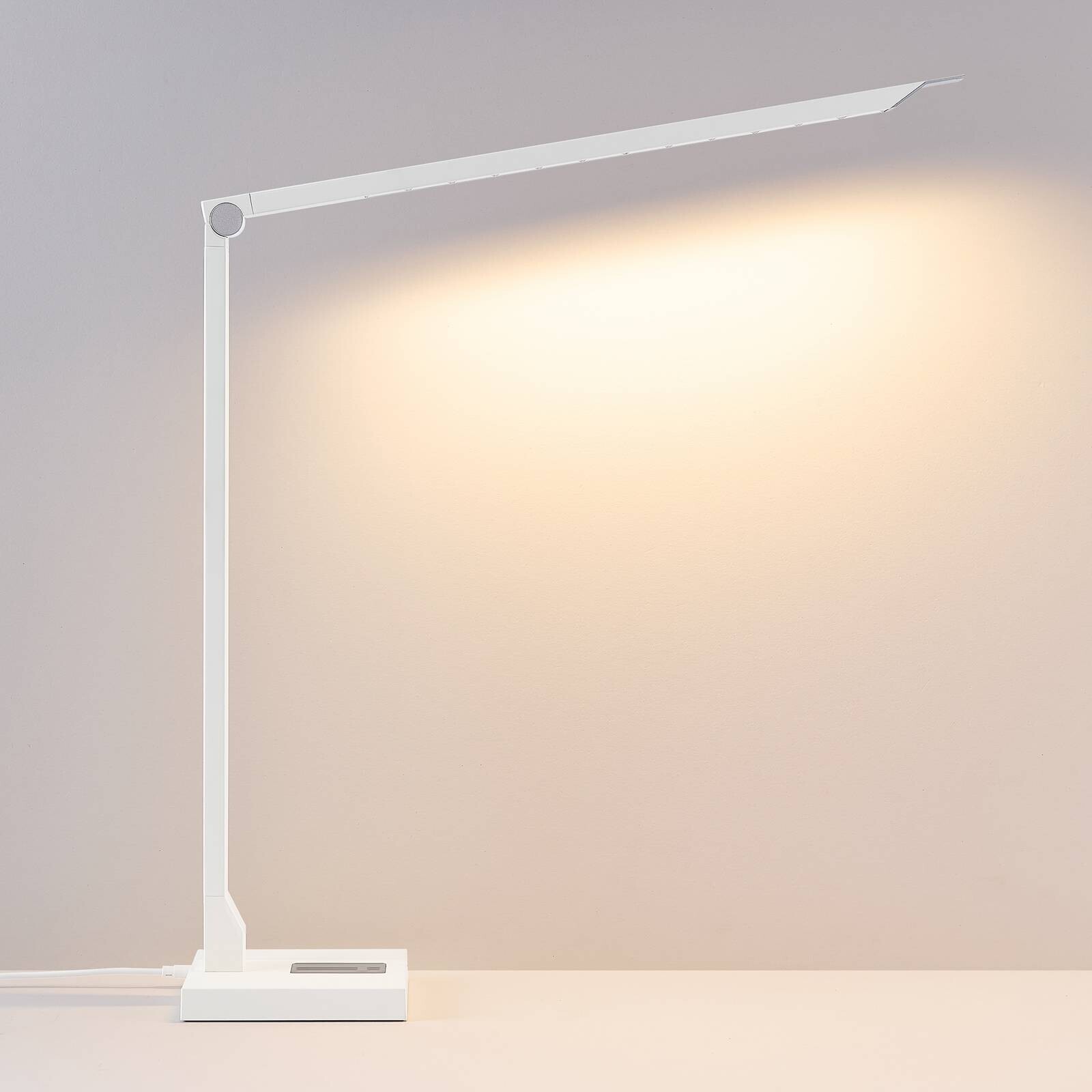 LED stolná lampa FLOYD PRO, biela, 55 cm, CCT, stmievateľné