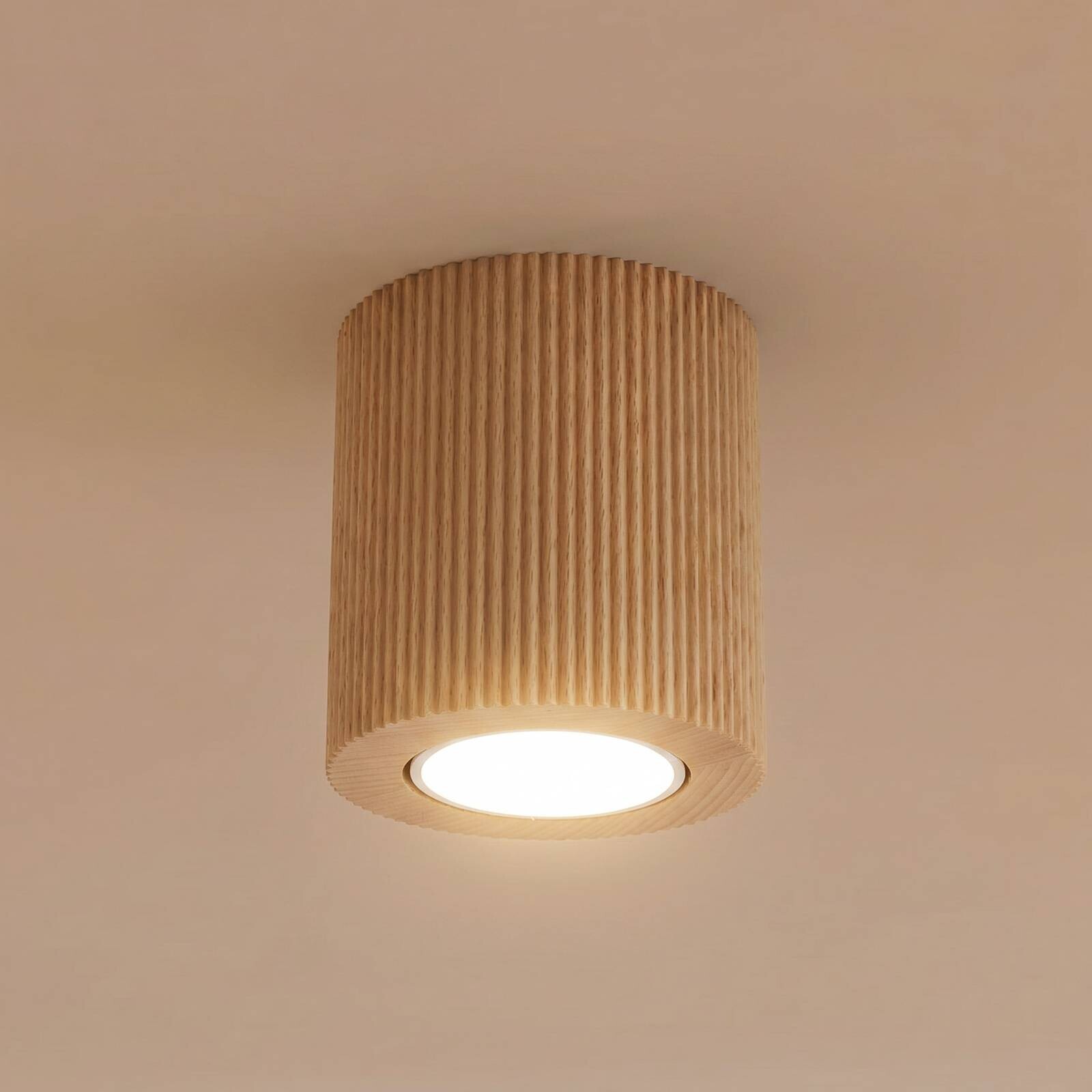 Stropné bodové svetlo Eve, výška 8,5 cm, GU10, drevo
