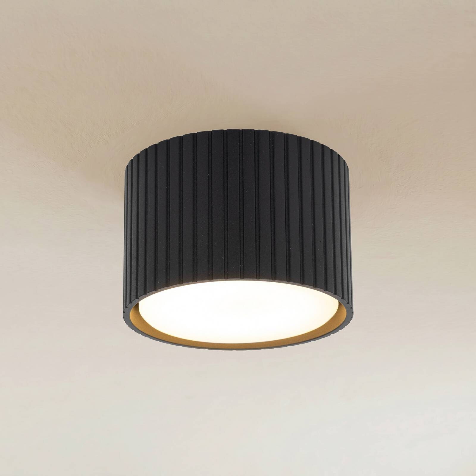 Stropné svietidlo Ferro, čierne, plastové, výška 6 cm, GX53