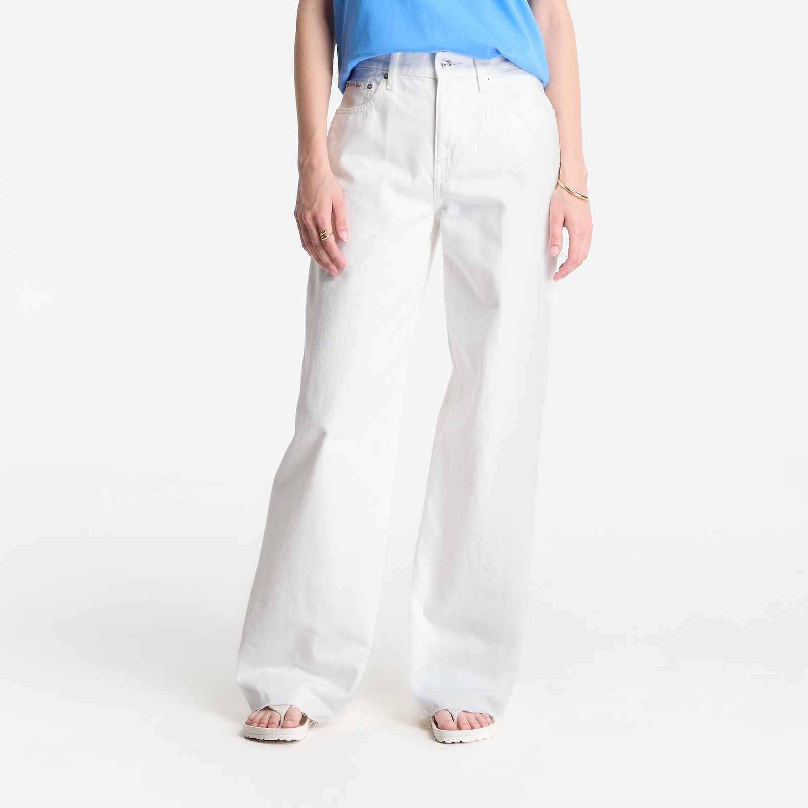 Džínsy Calvin Klein Jeans The Wide Leg Raw Hem Chalk White 29