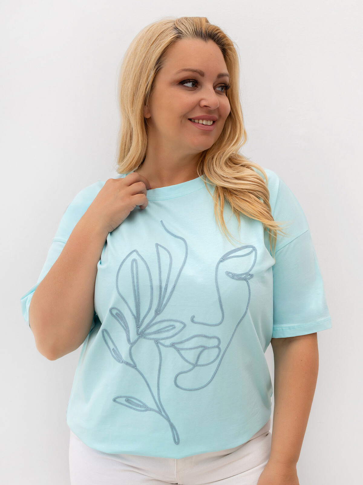 Mätové tričko plus size s okrúhlym výstrihom