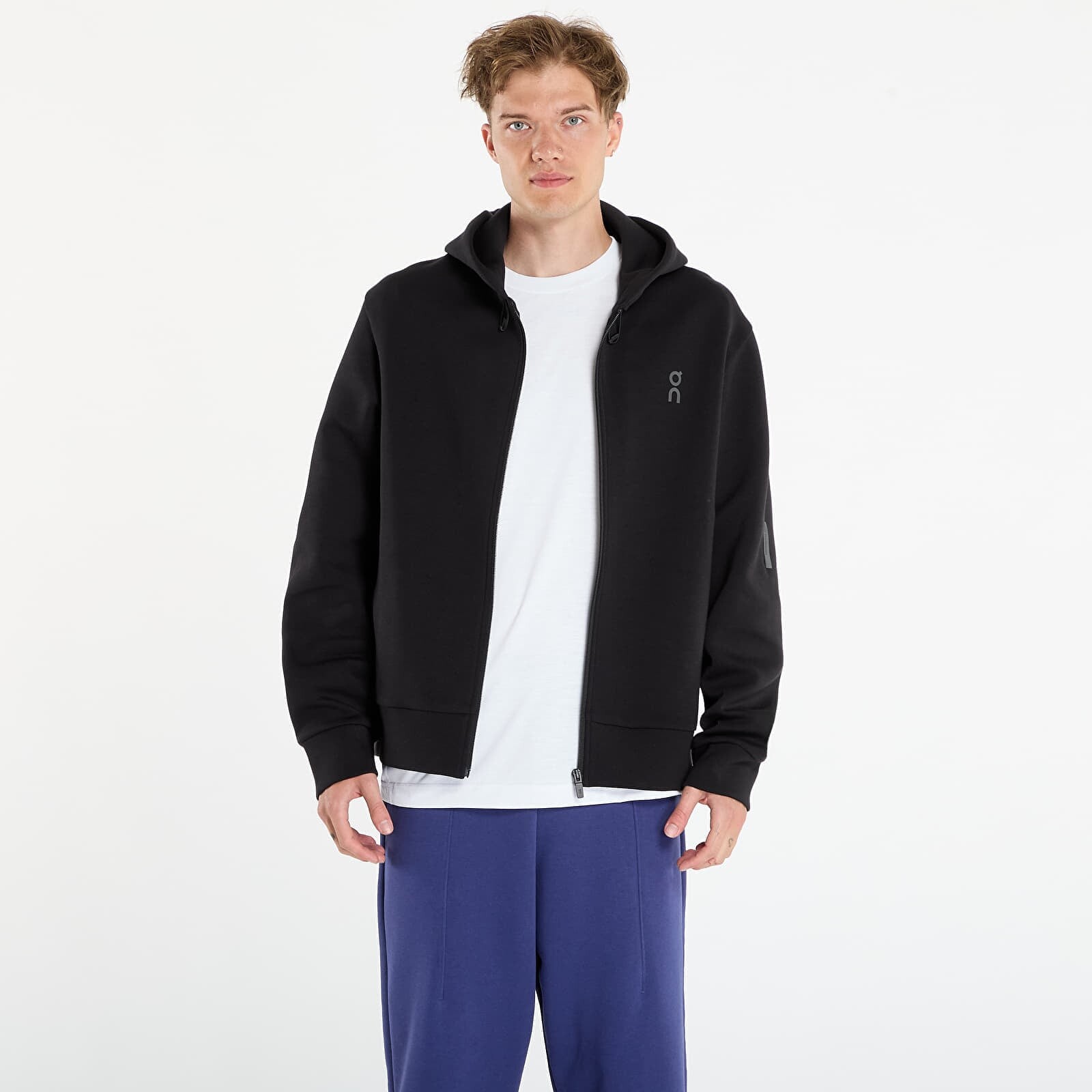 Mikina On Focus Tech Zip Hoodie Black XL