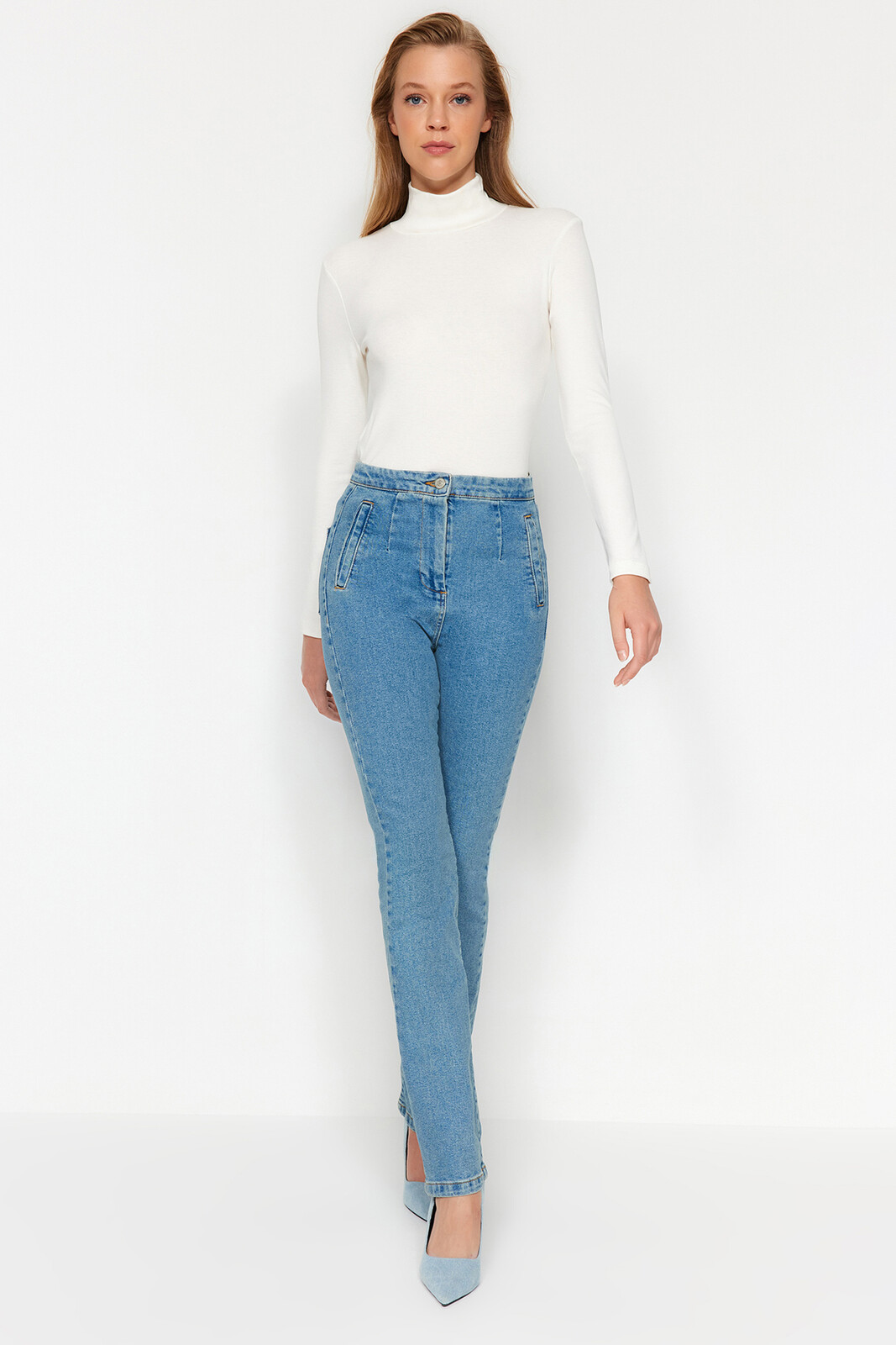 Trendyol Blue Pocket detailné rovné džínsy s vysokým pásom