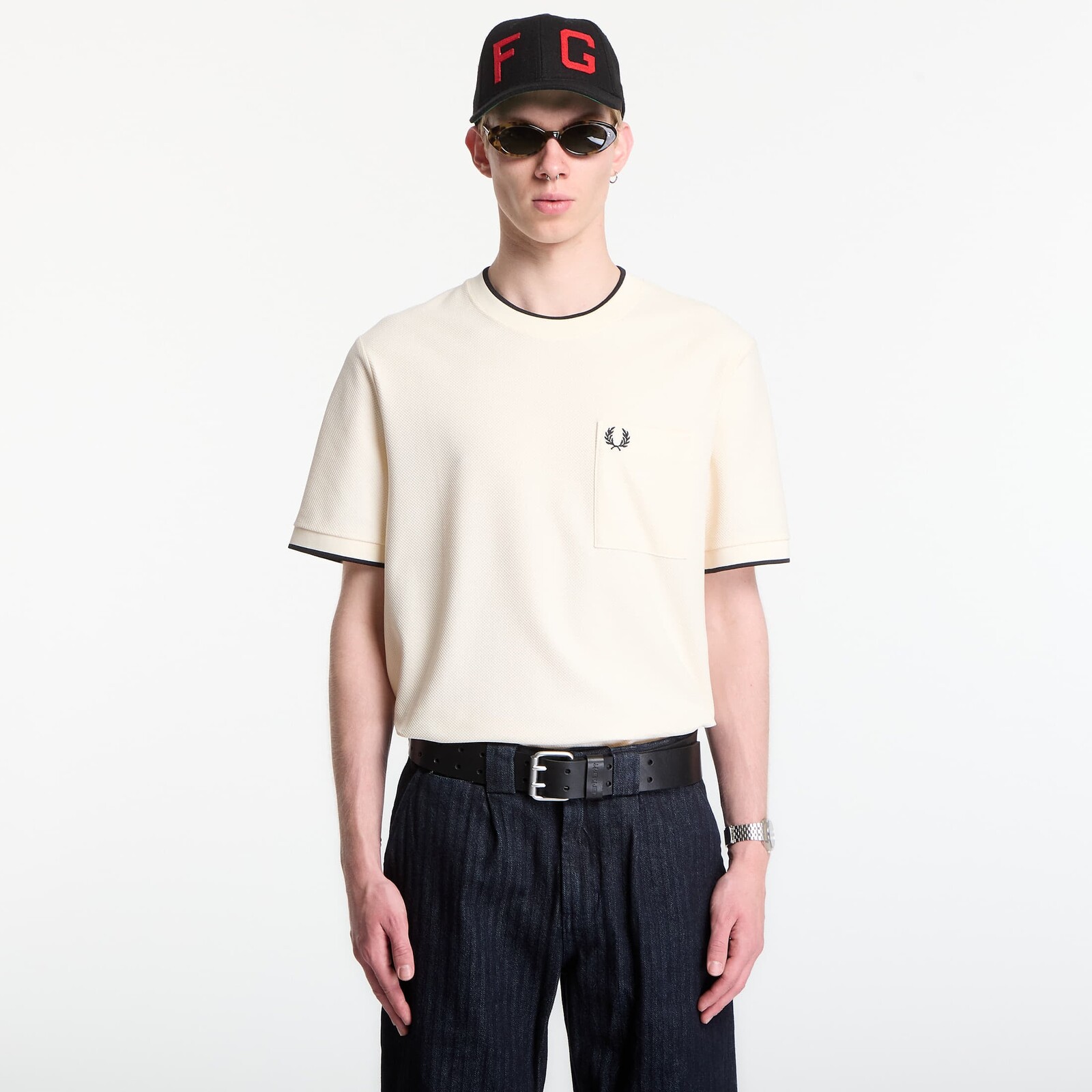 Tričko Fred Perry Pocket Detail Pique T-Shirt Ecru S