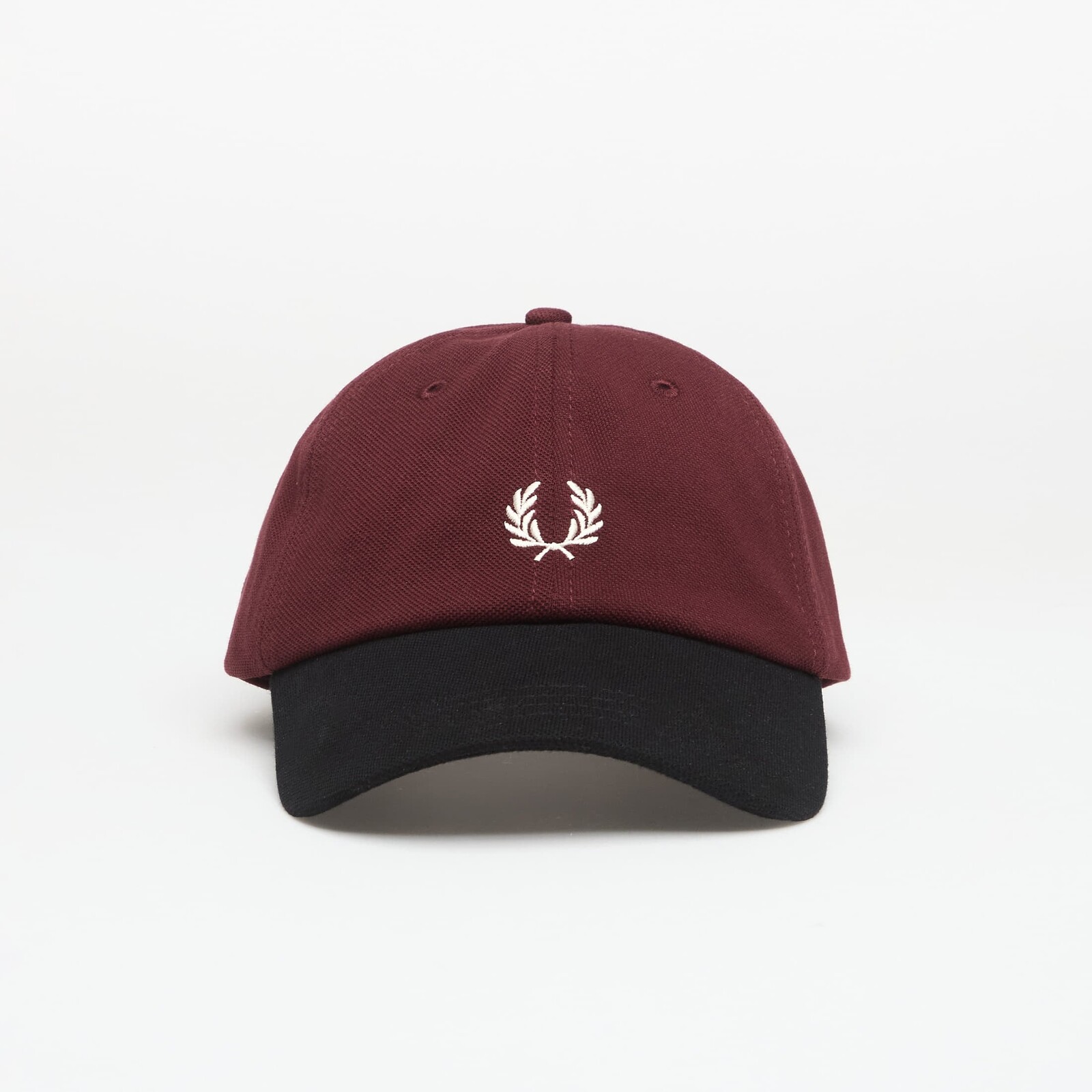Šiltovka Fred Perry Blocked Pique Classic Cap OX Blood Universal