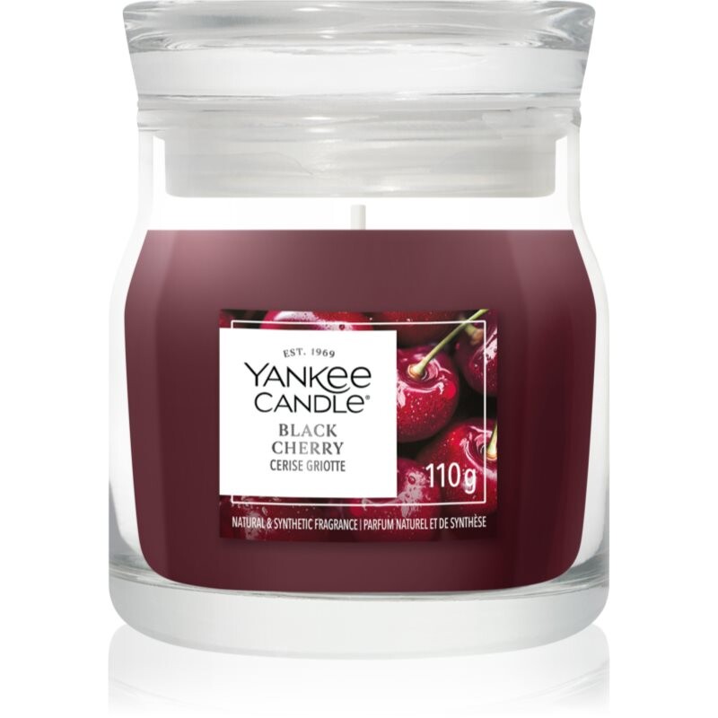 Yankee Candle Black Cherry vonná sviečka Signature 110 g