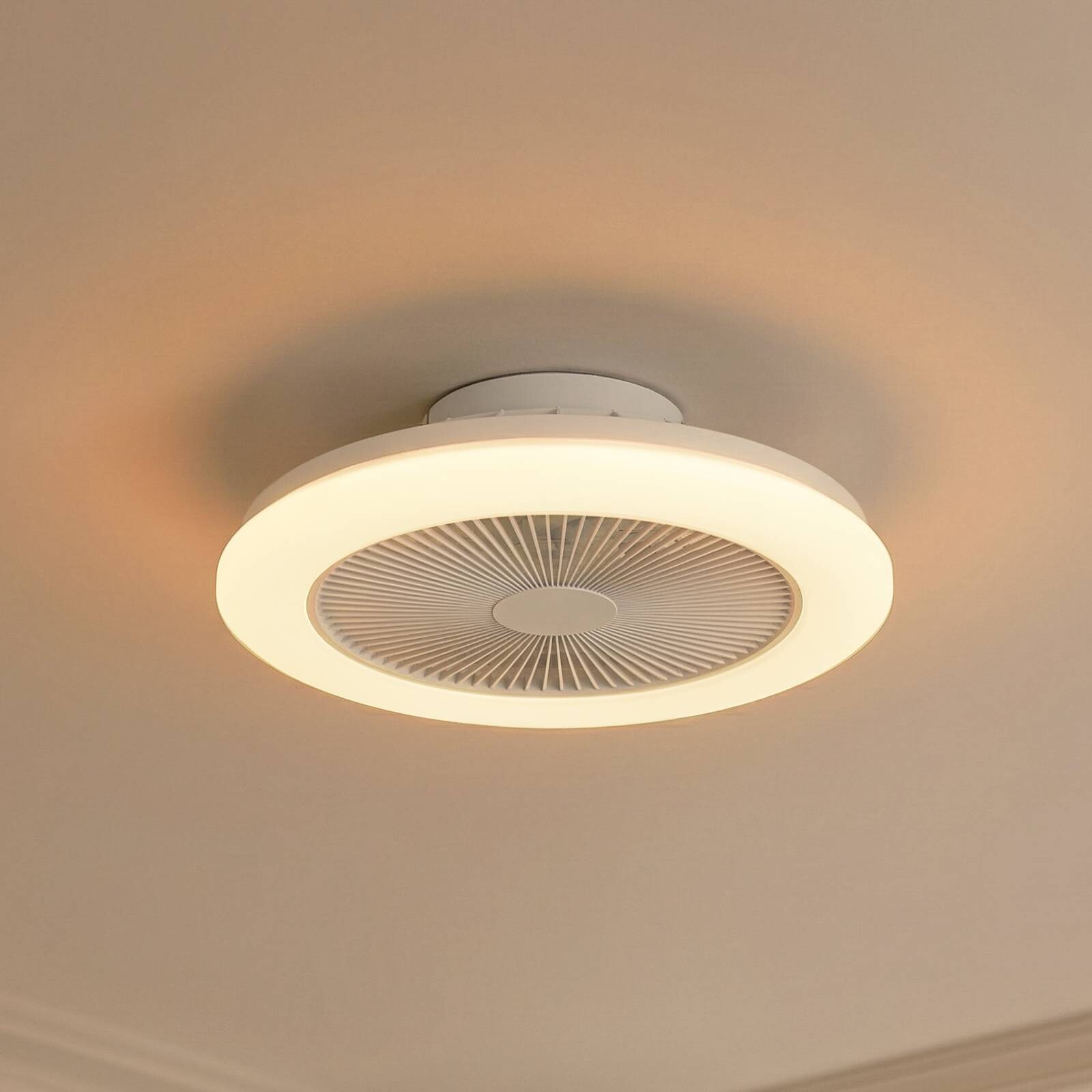 Stropný ventilátor Lindby LED Vedin, biely, DC, Ø 45 cm, RGBW