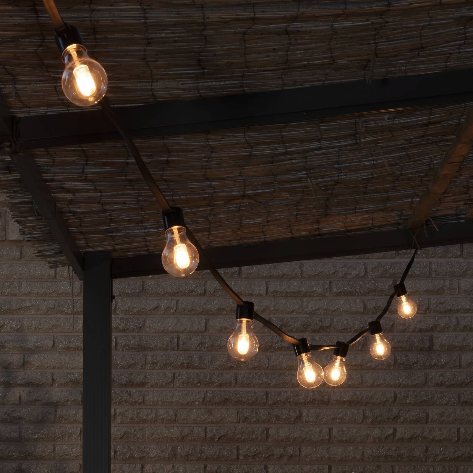 LED solárne reťazové svetlá Party, 6,2 W, jantárová farba, IP44, 1800 K