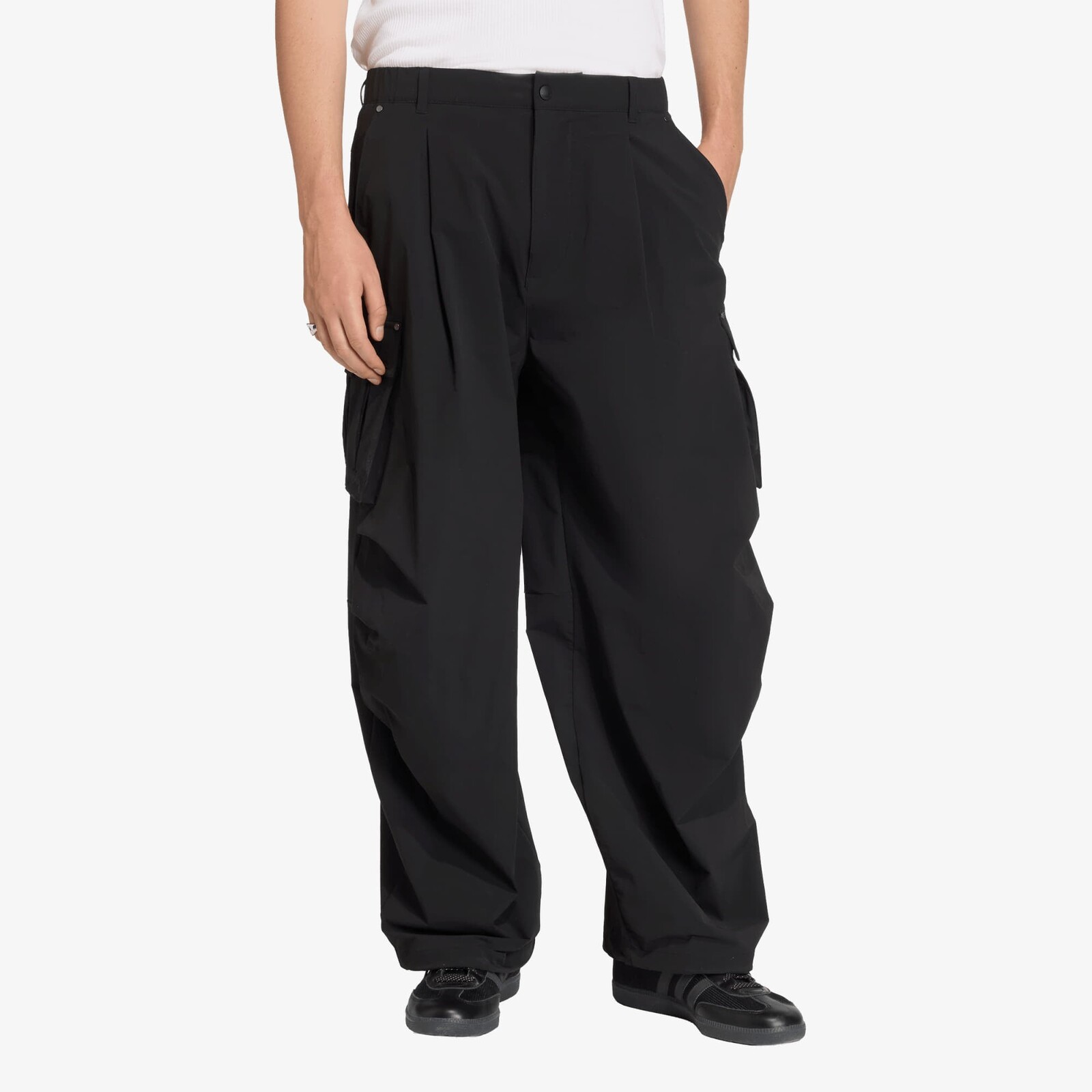 Kalhoty adidas Premium Essentials Utility Cargo Tracksuit Bottoms Black 34