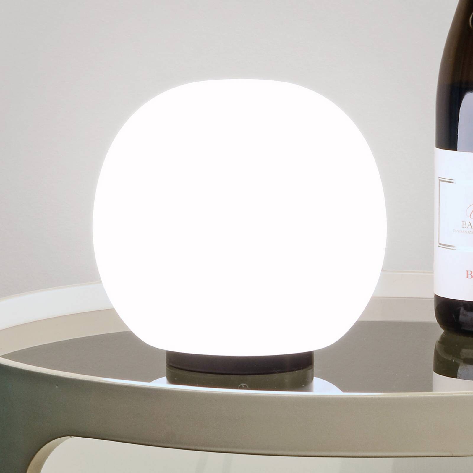 Stolová lampa Casablanca Acai, biela/čierna, sklo, Ø 16 cm, E27
