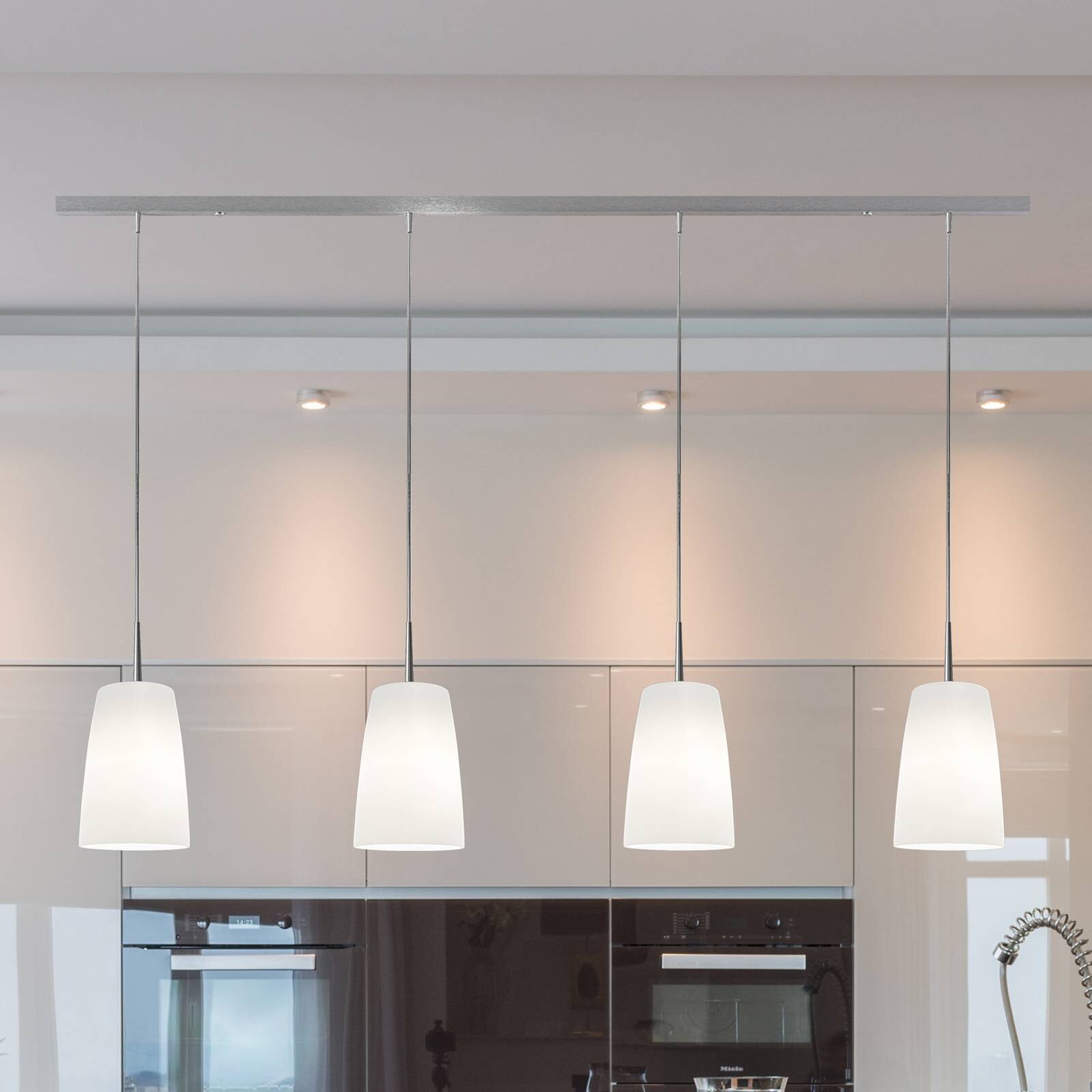Závesné svietidlo Casablanca Mesa, biela, sklo, 4-pl., 120 cm, E27