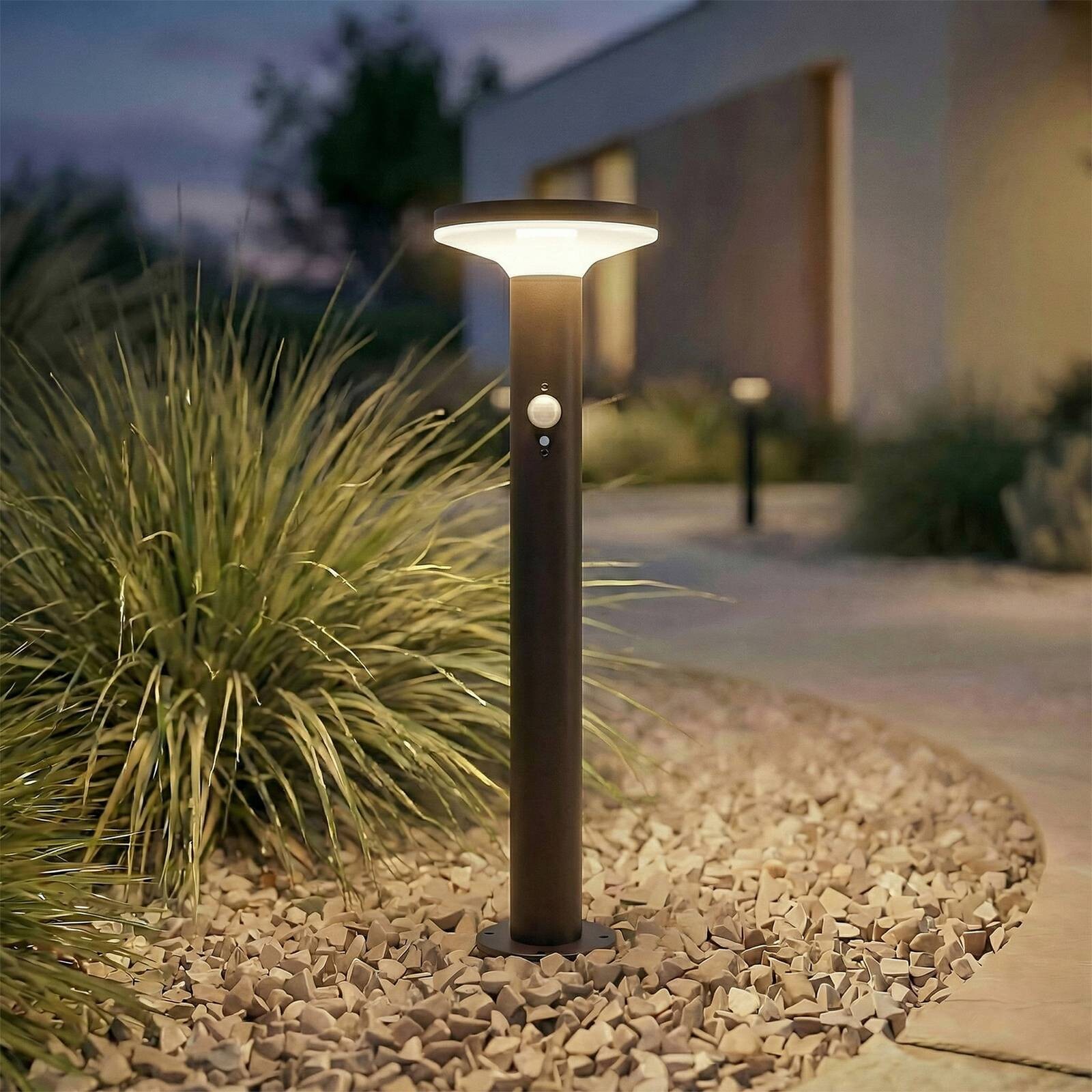 LED solárne podlahové svietidlo PRIOS Kalen, čierne, 50 cm, so senzorom