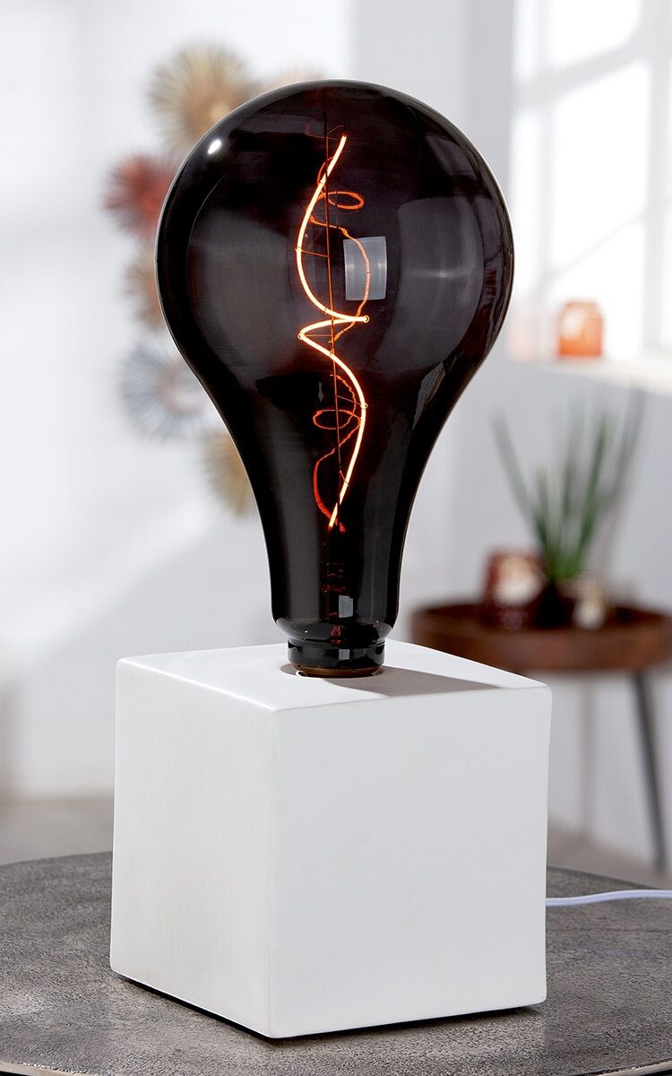 Biela stolová lampa so žiarovkou