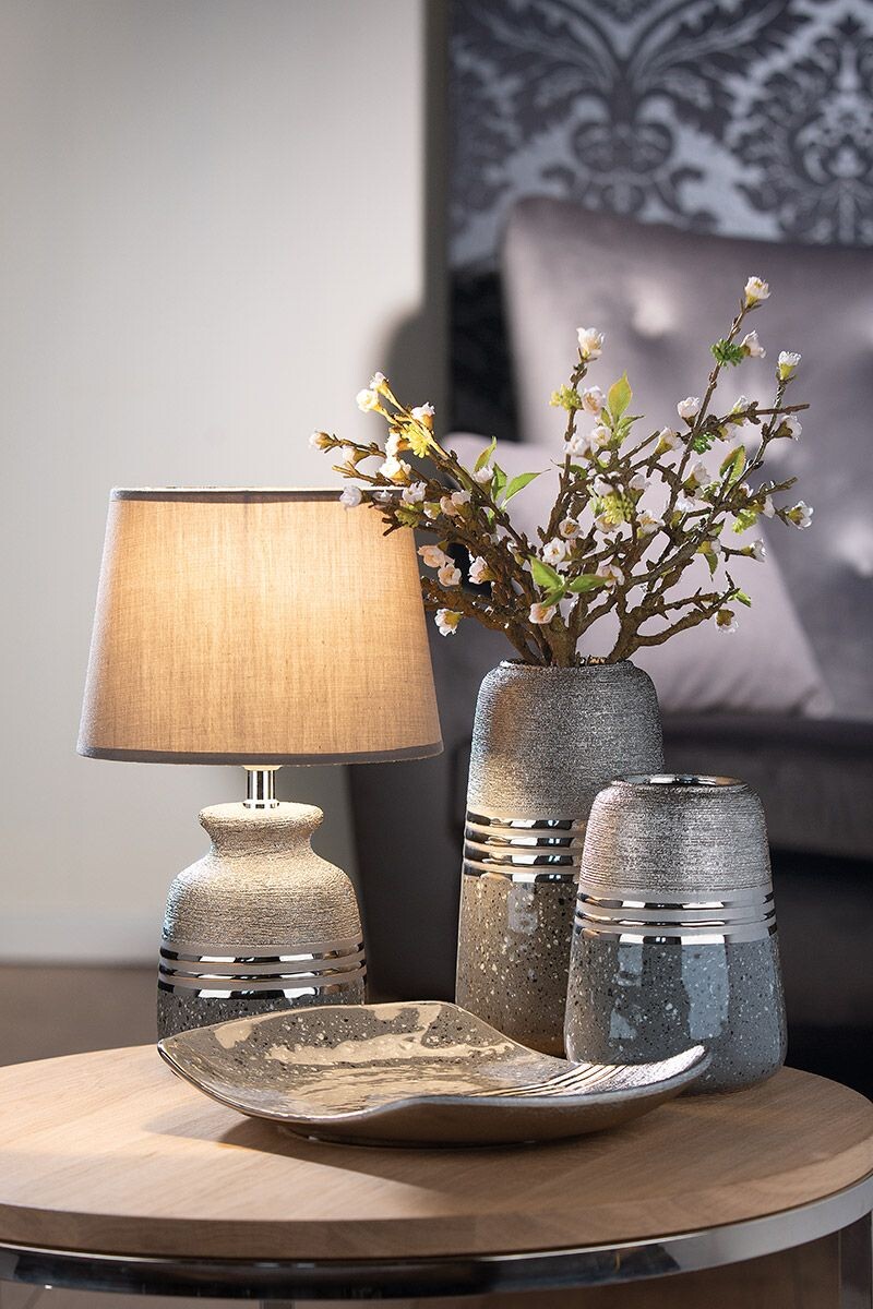 Sivá keramická stolová lampa 