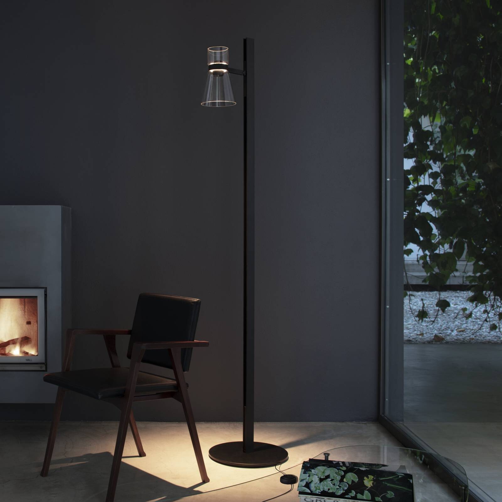 LED stojacia lampa Flos Nocturne F1 Cone, čierna, 1-pl., 206 cm