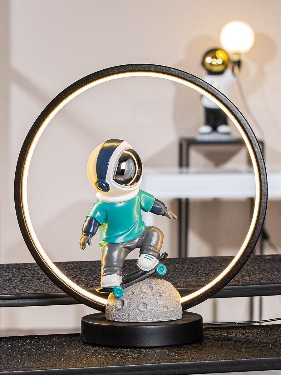 LED lampa pre astronautov 
