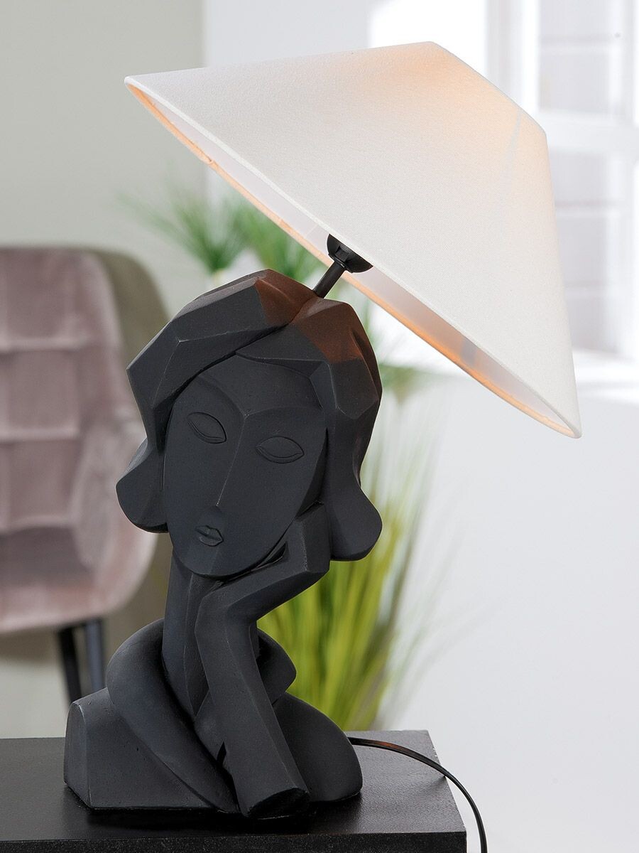 Stolová lampa so ženou 