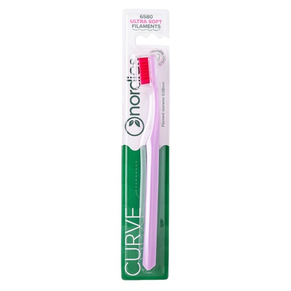 Zubná kefka Ultra Soft s ergonomickým zahnutím 6580 štetín svetlo fialová s ružovými štetinami Nordics Oral Care