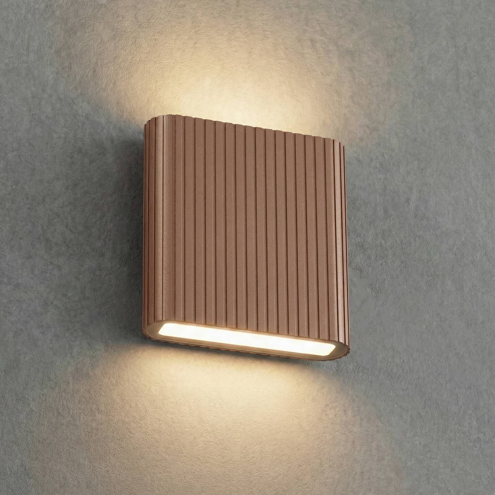 Vonkajšie nástenné LED svietidlo Lucande Raija, tmavohnedá, výška 19 cm, CCT