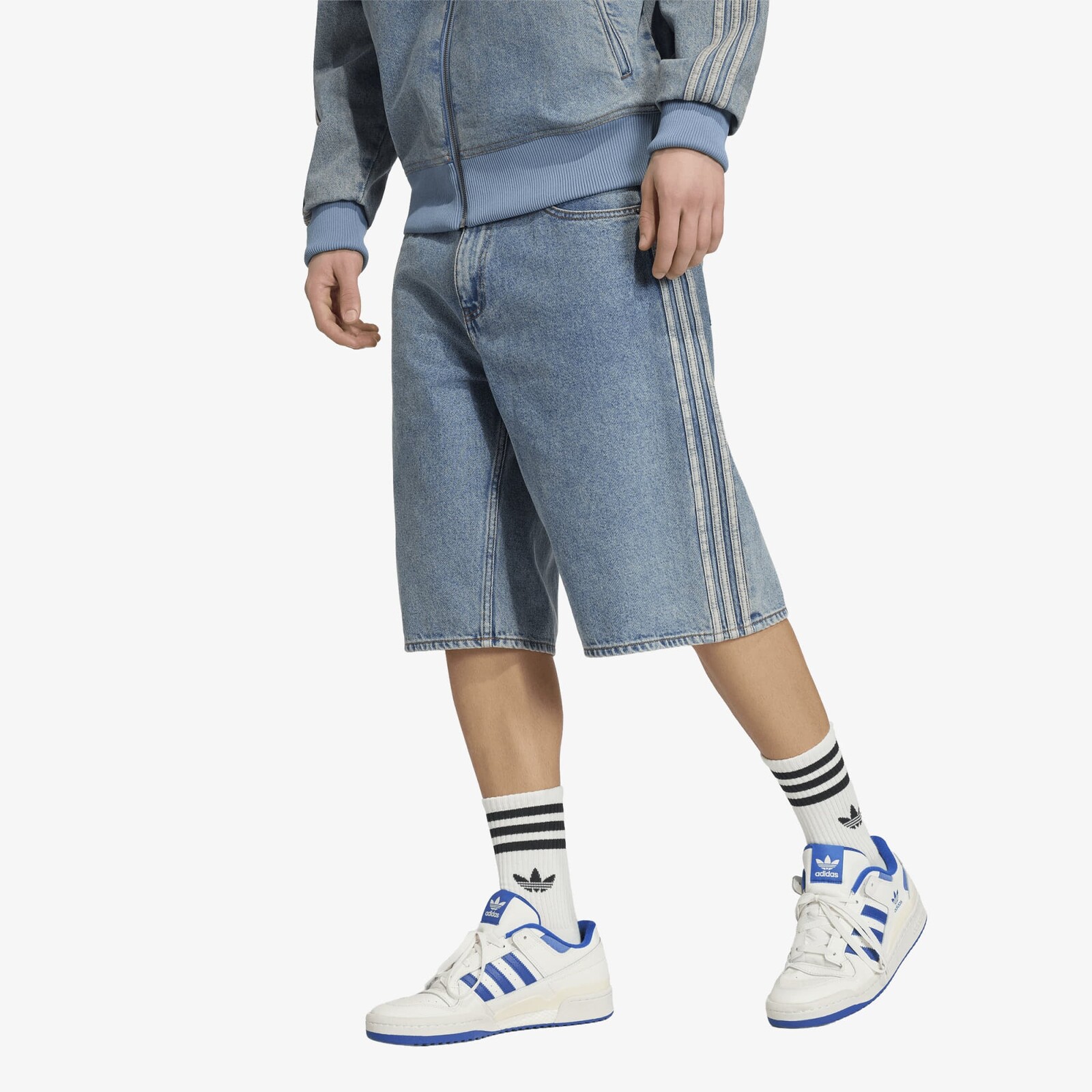 Šortky adidas Firebird Adicolor Denim Jorts Mid-rise Straight Leg Worn Blue Denim 38