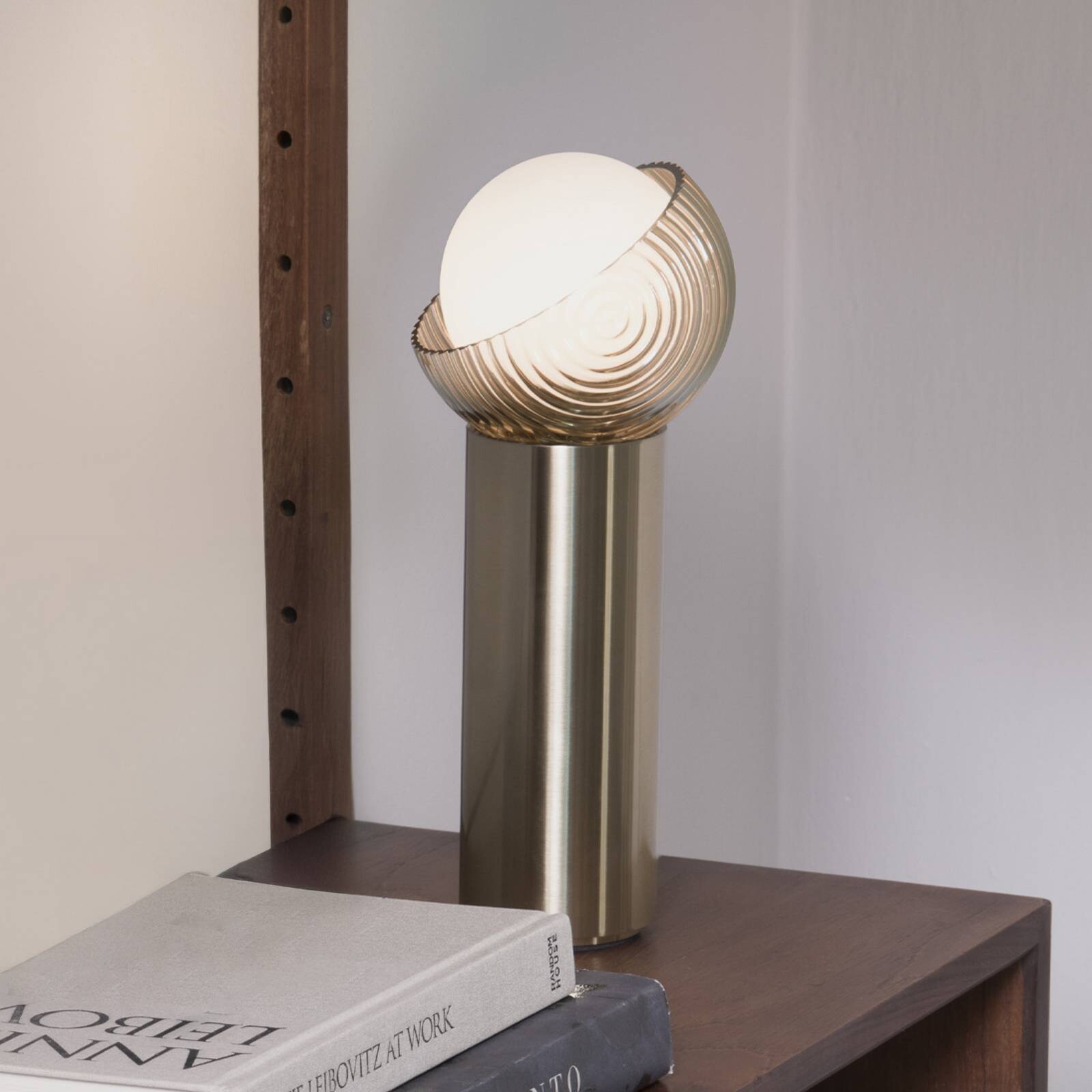 Stolová lampa IDEAL LUX Bloom, mosadz/jantár, výška 27 cm