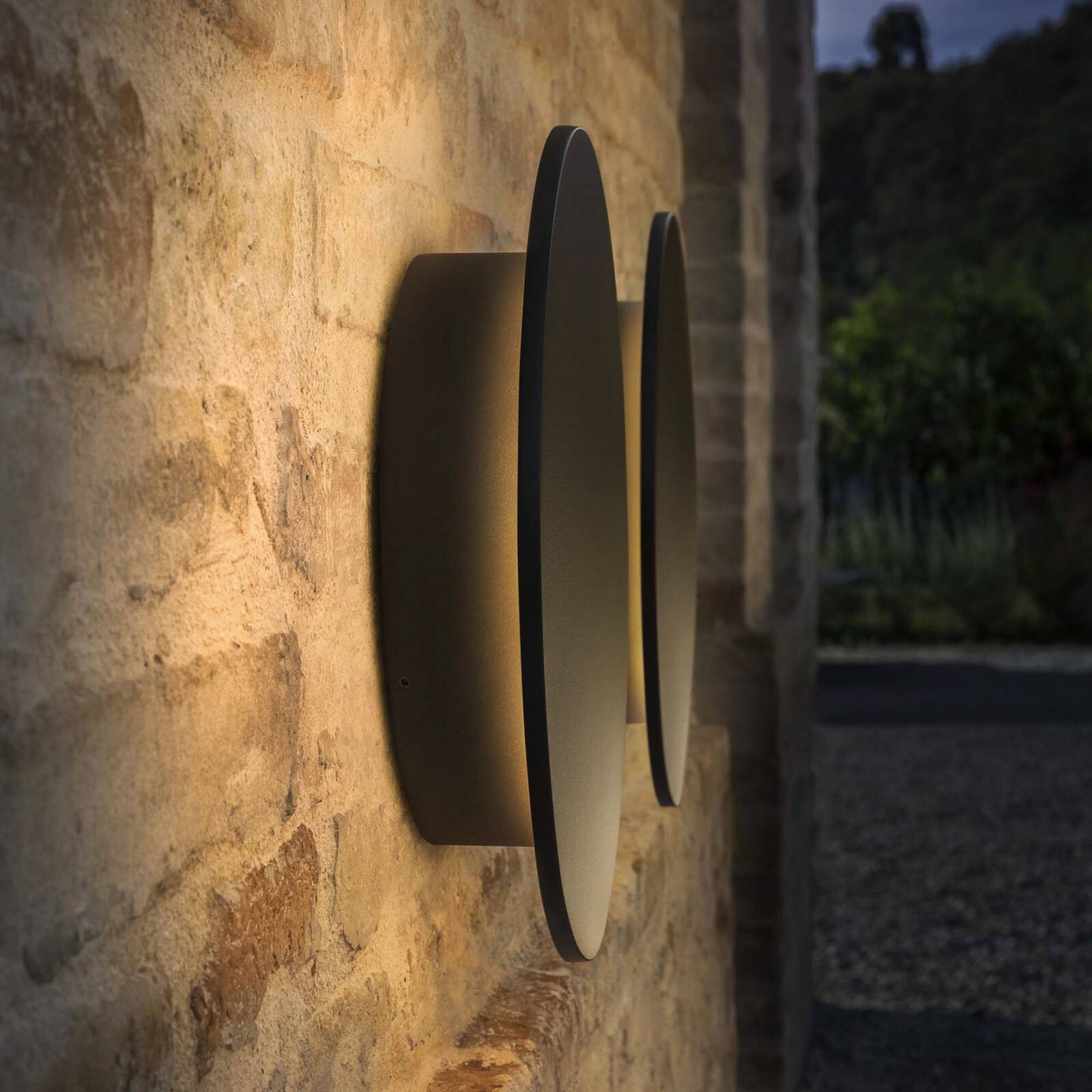 Vonkajšie nástenné svietidlo IDEAL LUX LED Punto, čierna, Ø 30 cm