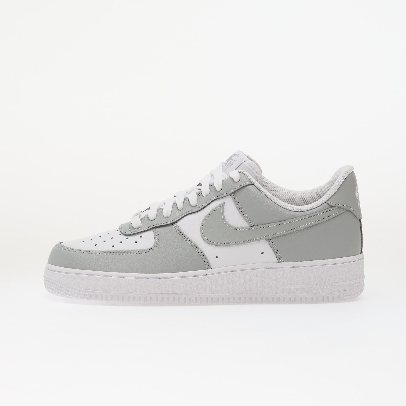 Tenisky Nike Air Force 1 '07 White/ Lt Smoke Grey-White-Lt Smoke Grey EUR 44.5
