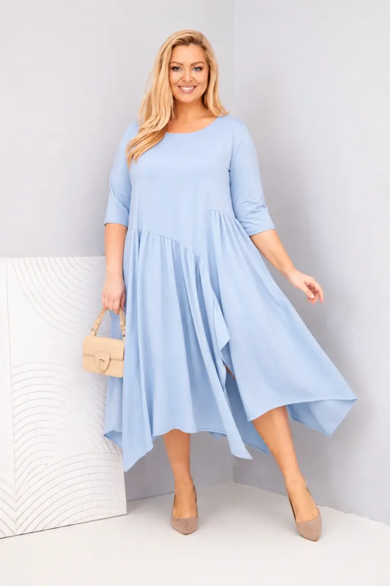 Plus size šaty s asymetrickým lemom modré