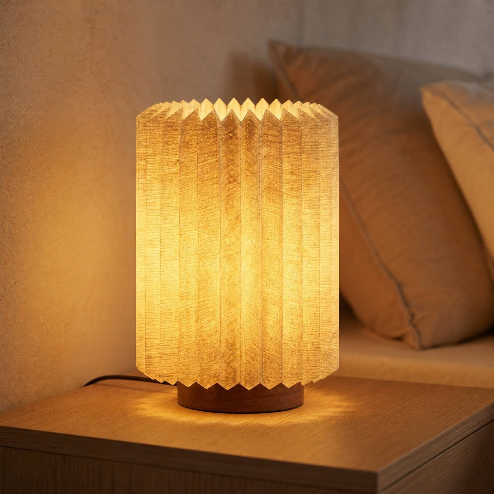 Stolová lampa Lindby Maveo, výška 30 cm, orech/ľan, E27