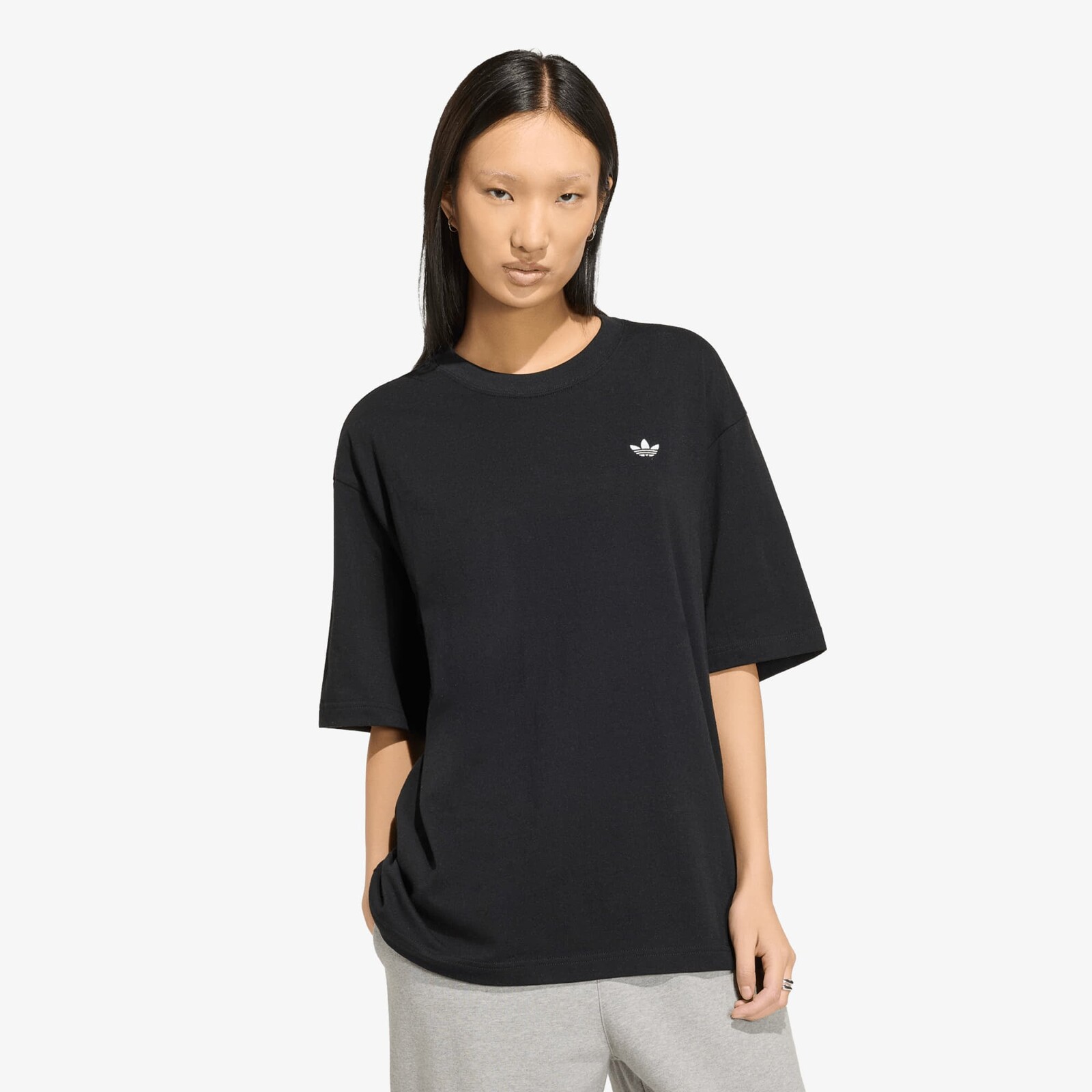 Tričko adidas Essentials Boyfriend T-shirt Black M