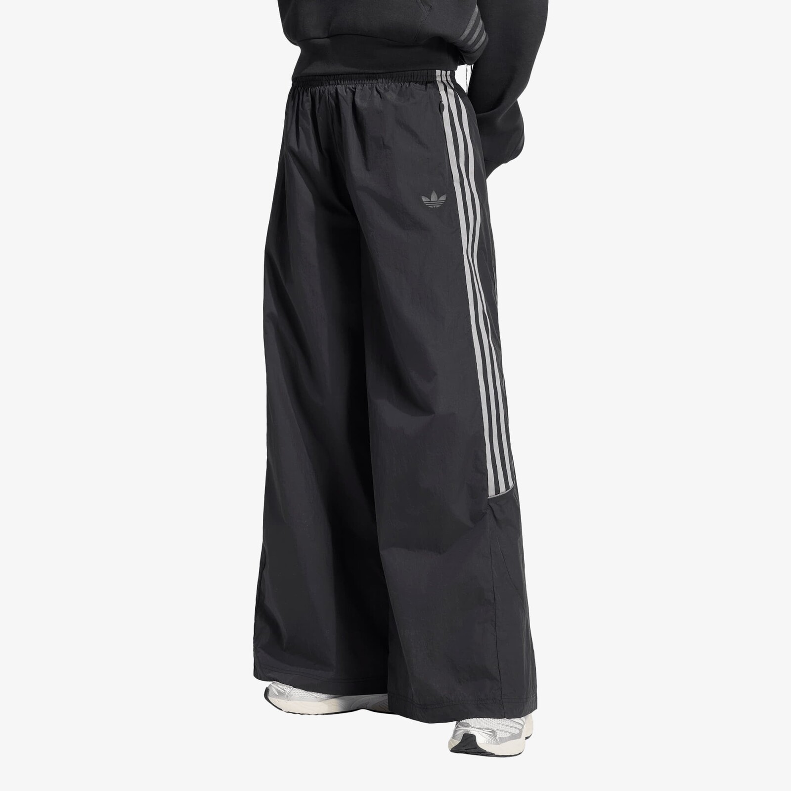 Tepláky adidas Teamgeist Track Pant Black/ Iron Met./ Black Reflective S