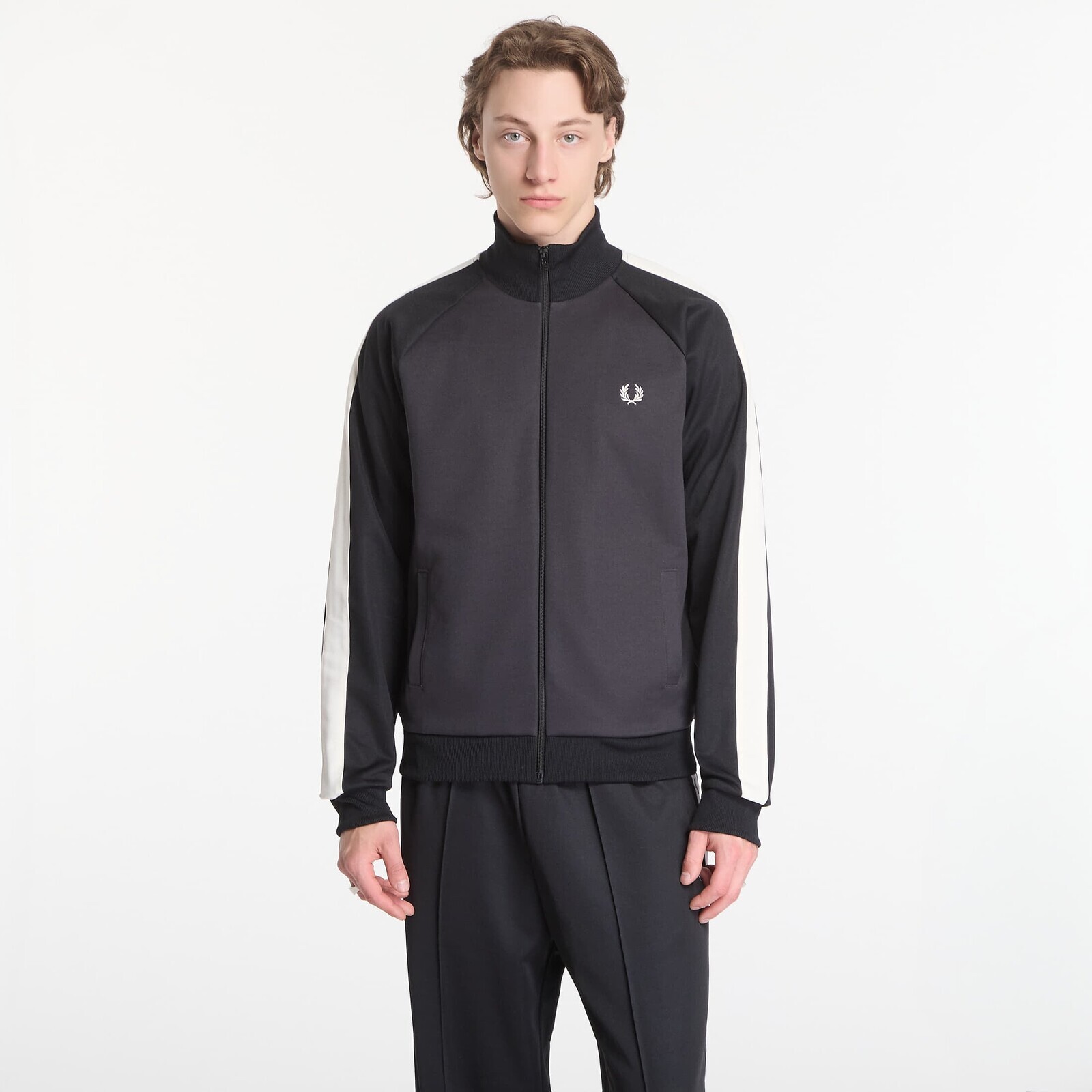 Mikina Fred Perry Contrast Sleeve Track Jacket Black M