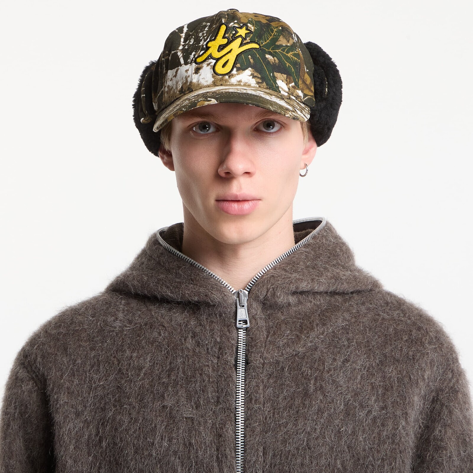 Šiltovka TwoJeys TJ Initials Camo Earflap Green Universal