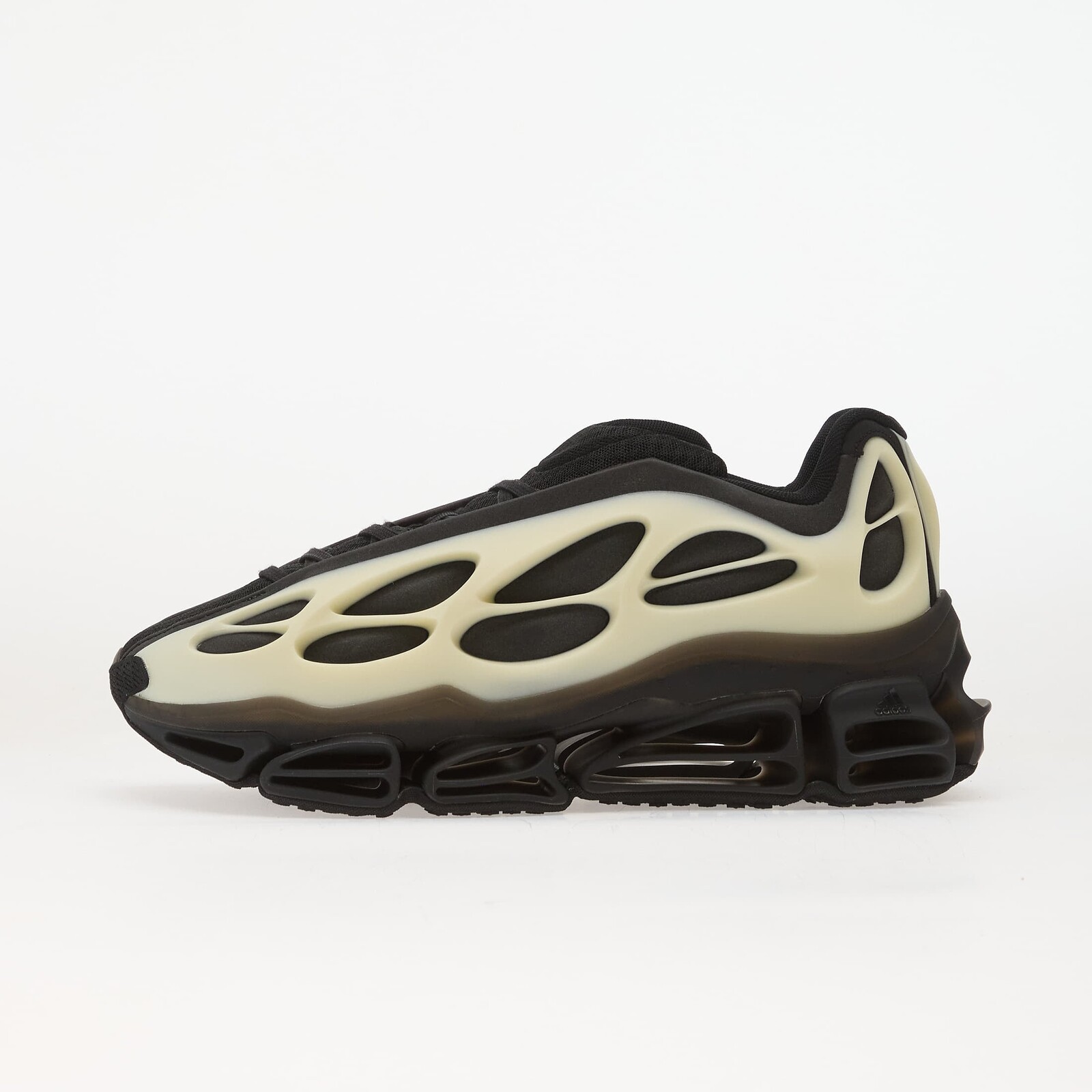 Tenisky adidas x Willy Chavarria Megaride Low Core Black/ Core Black/ Cream White EUR 44