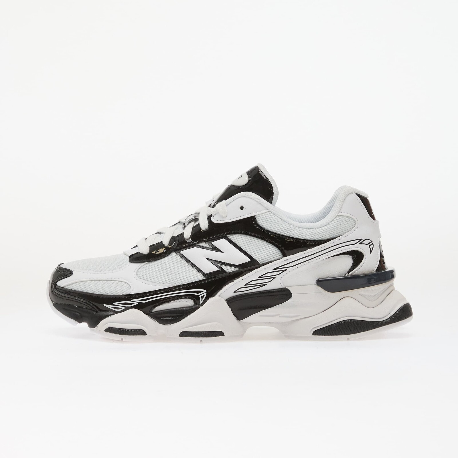 Tenisky New Balance 9060 Black/ White EUR 40.5