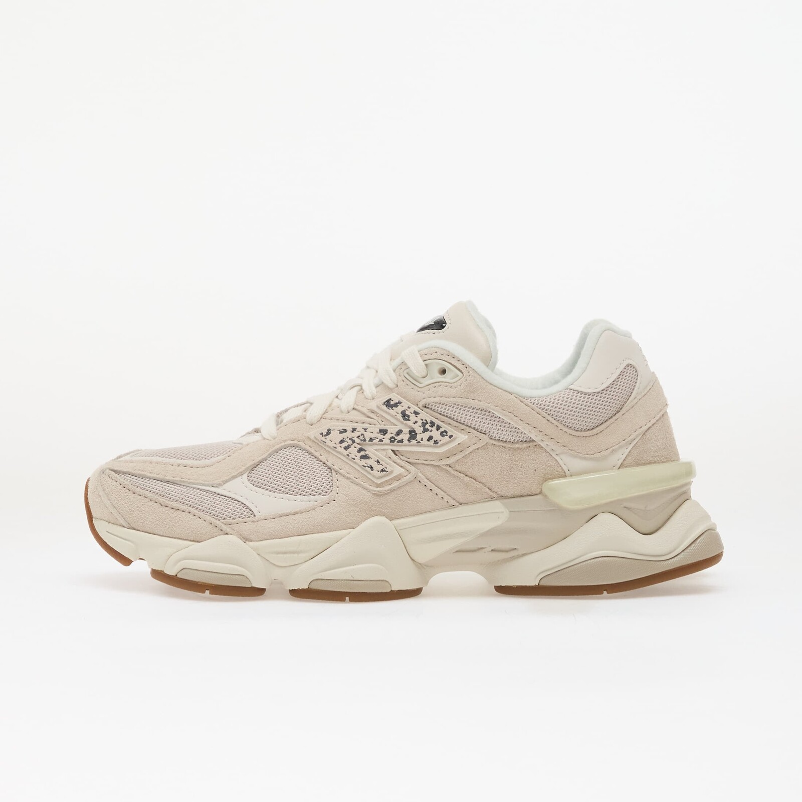 Tenisky New Balance 9060 Moonbeam/ Sea Salt/ Black Asp EUR 41.5