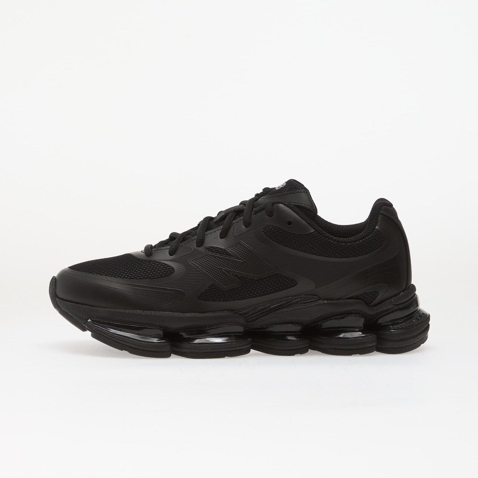 Tenisky New Balance 2000 Black/ White EUR 45.5