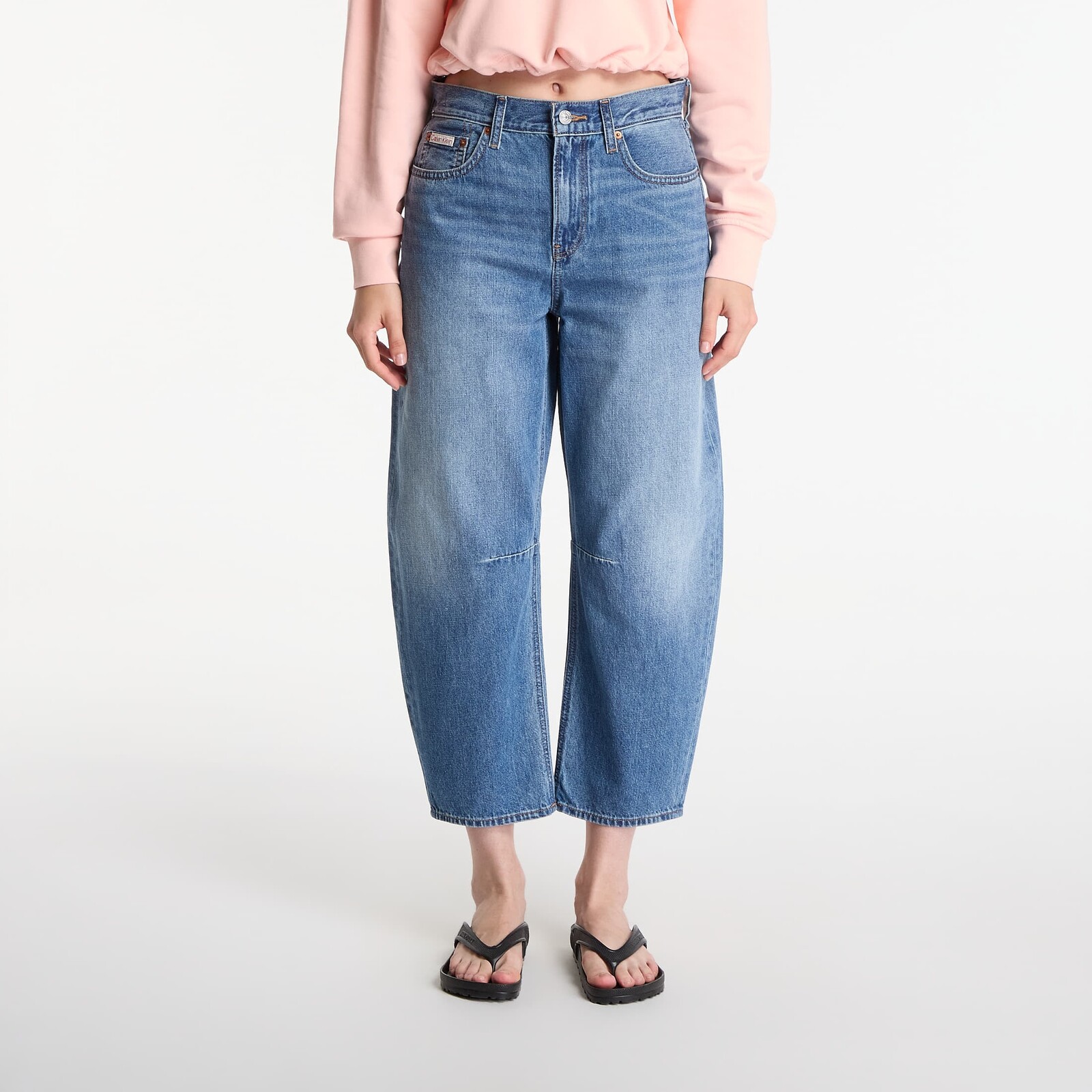 Džínsy Calvin Klein Jeans Cropped Barrel Jean Tinted Airway 26