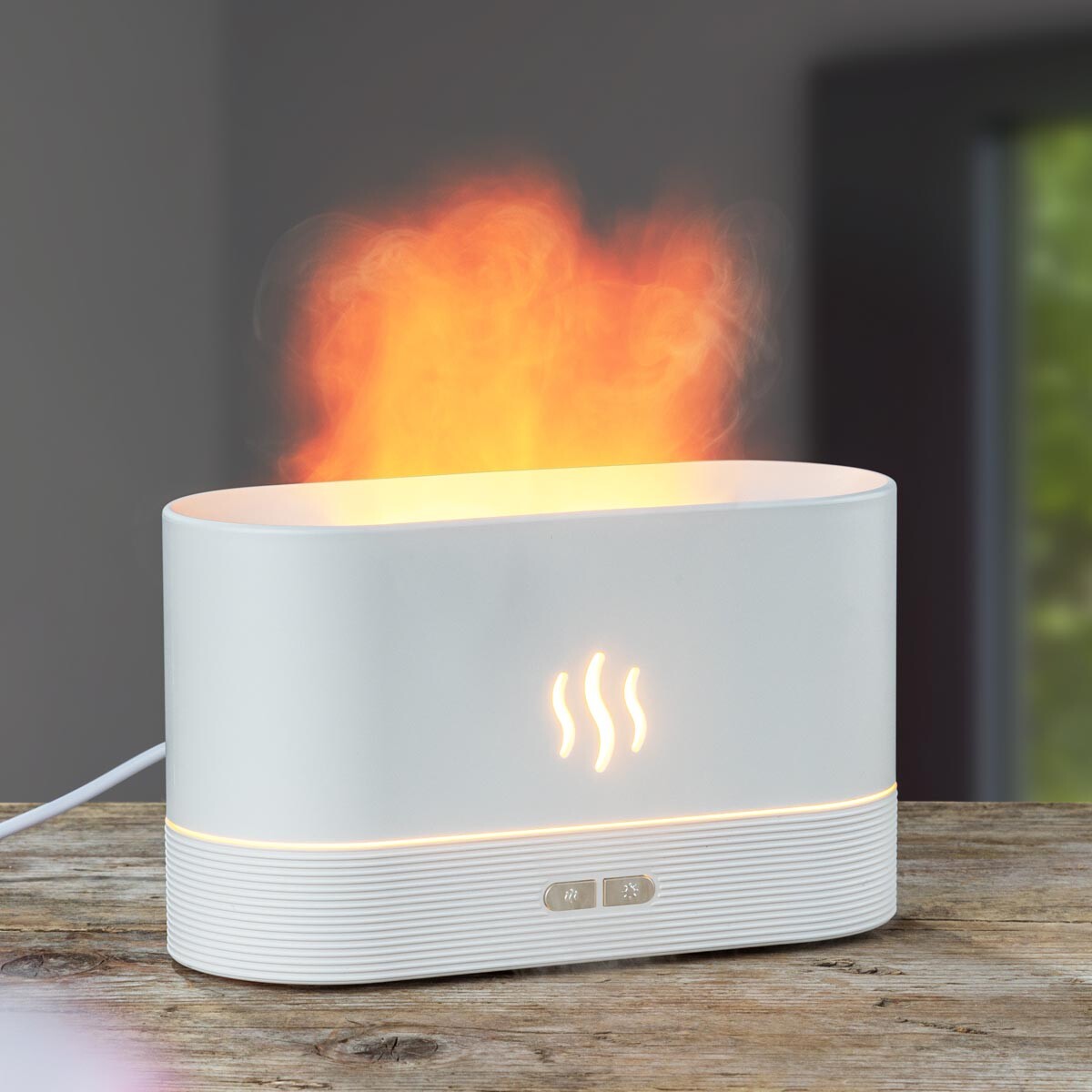 Aroma difuzér s efektom plameňa, biely