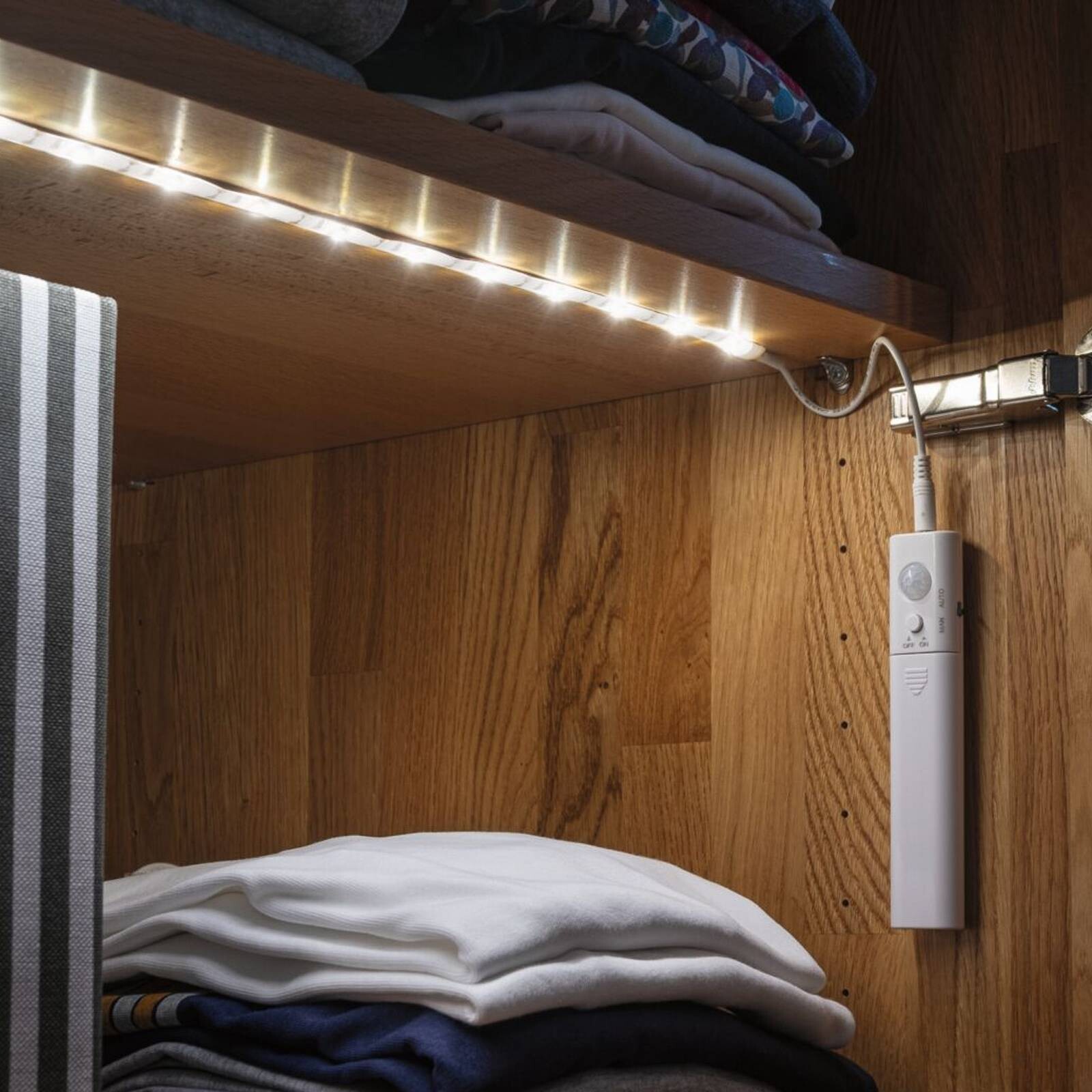 LED pásik Paulmann, 1 m, biely, 3000 K, senzor, 2 W