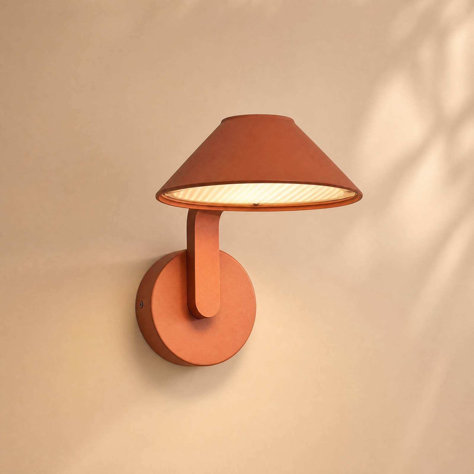 Vonkajšie nástenné svietidlo Lindby Capelo v odtieni hliny, Ø 20 cm, IP65