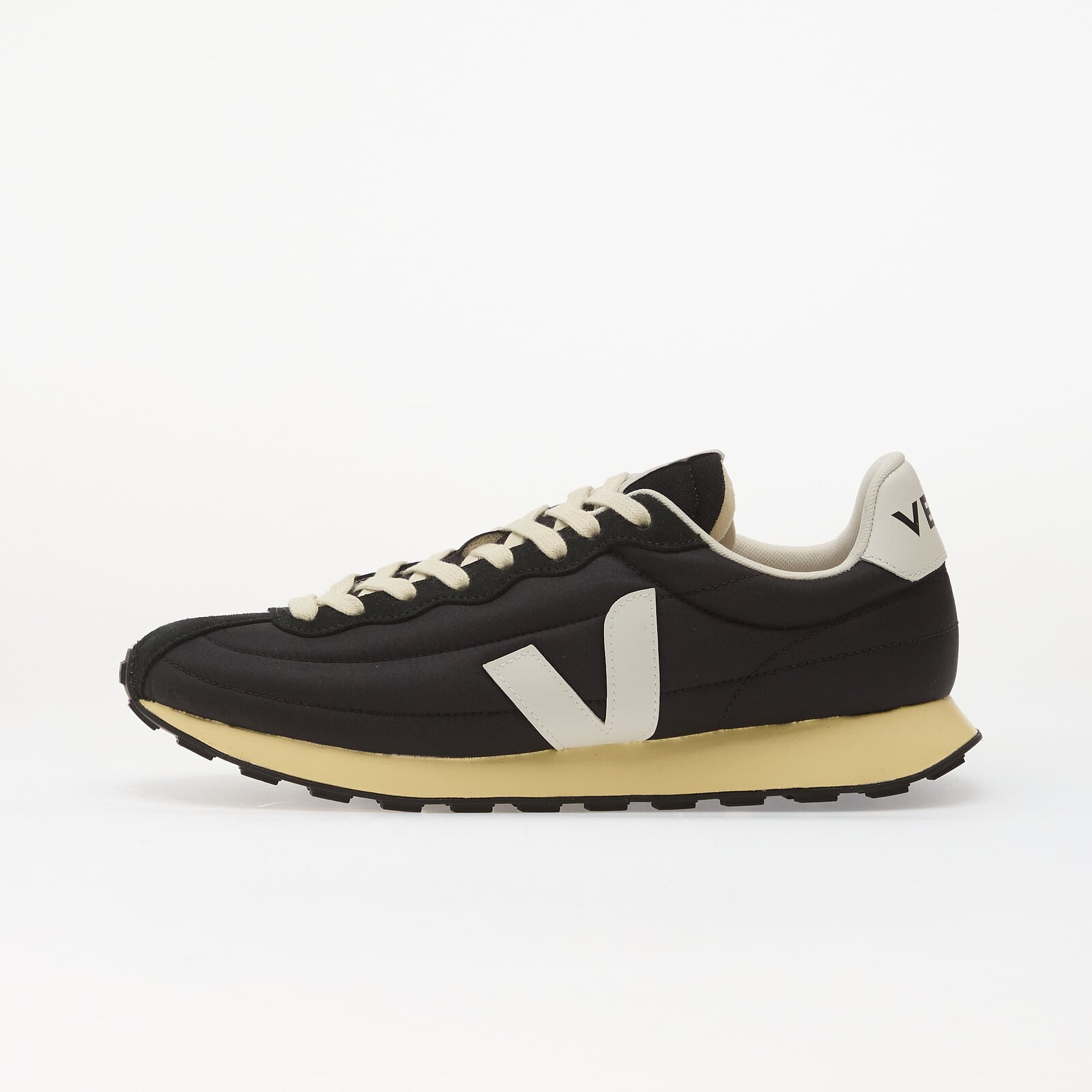 Tenisky Veja Belem Nolyn Black/ White EUR 39