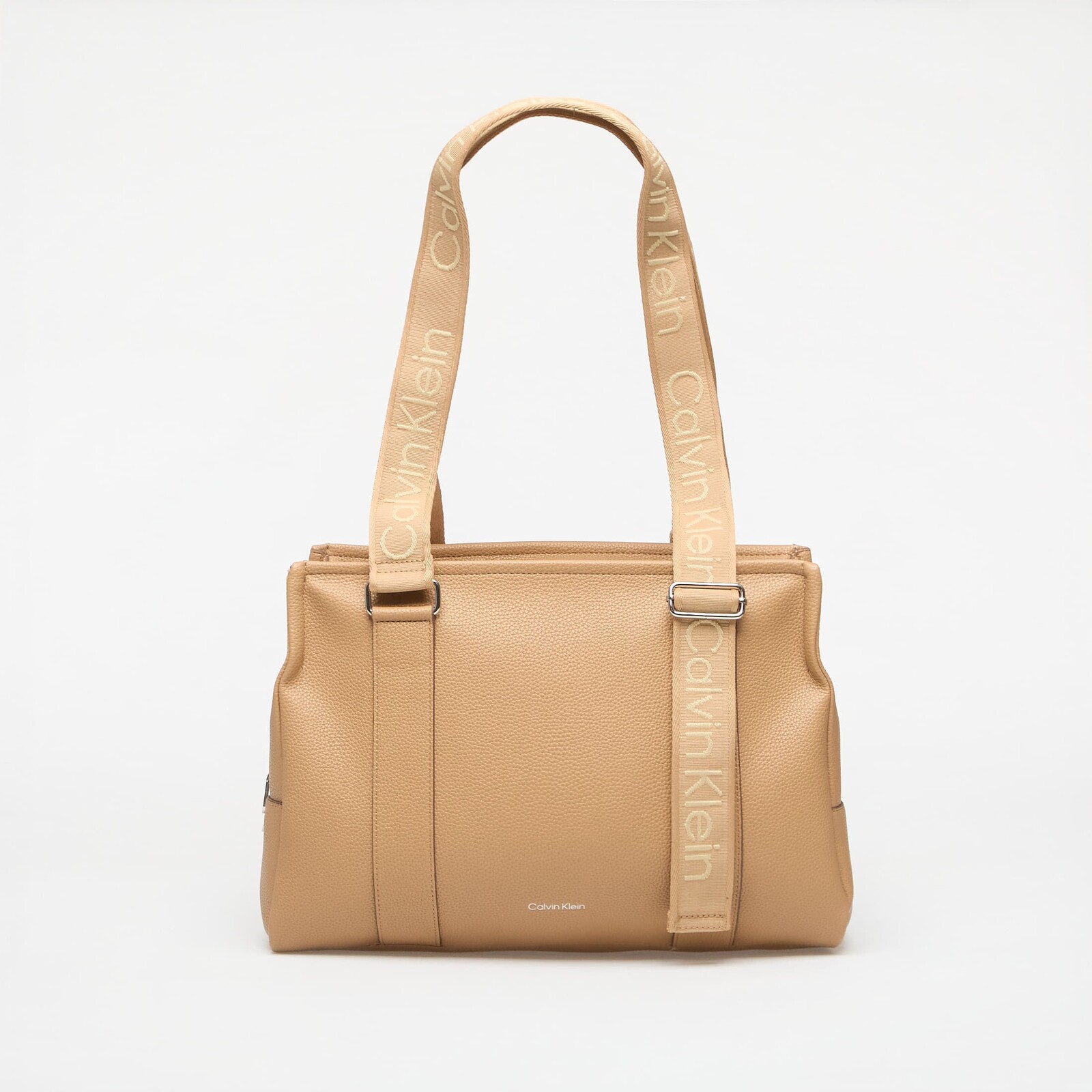 Kabelka Calvin Klein Webbing Adj Strap Tote Tannin Universal
