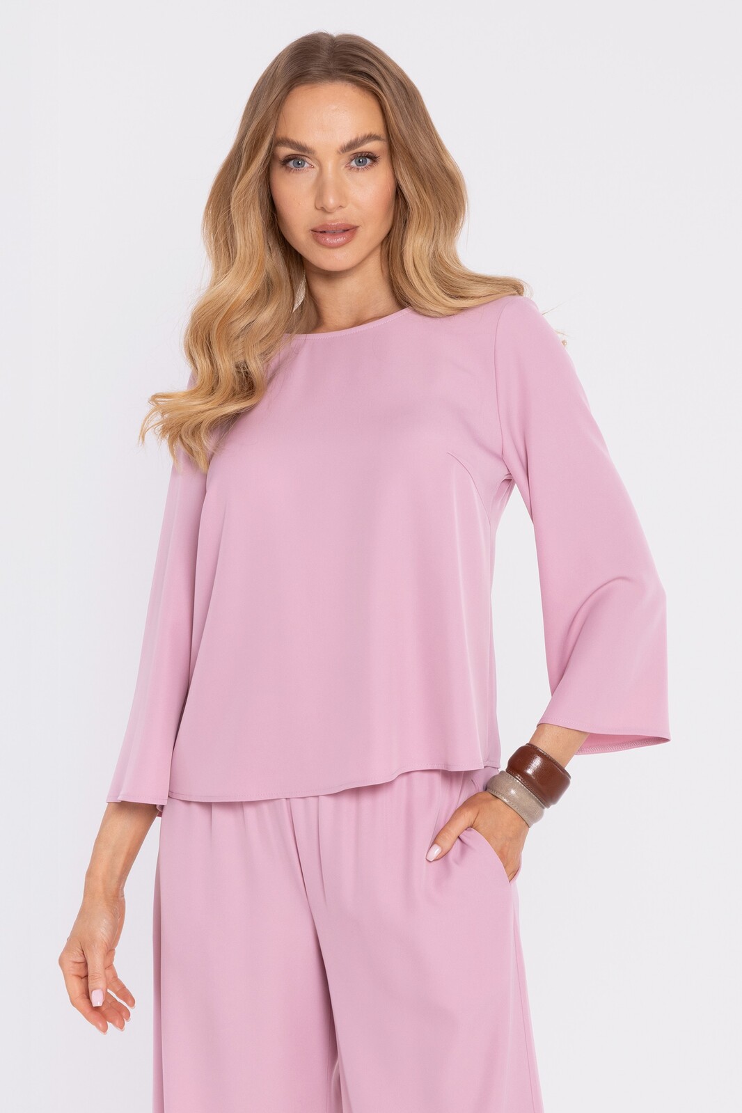 Elegantná blúzka s voľnými rukávmi - púdrová