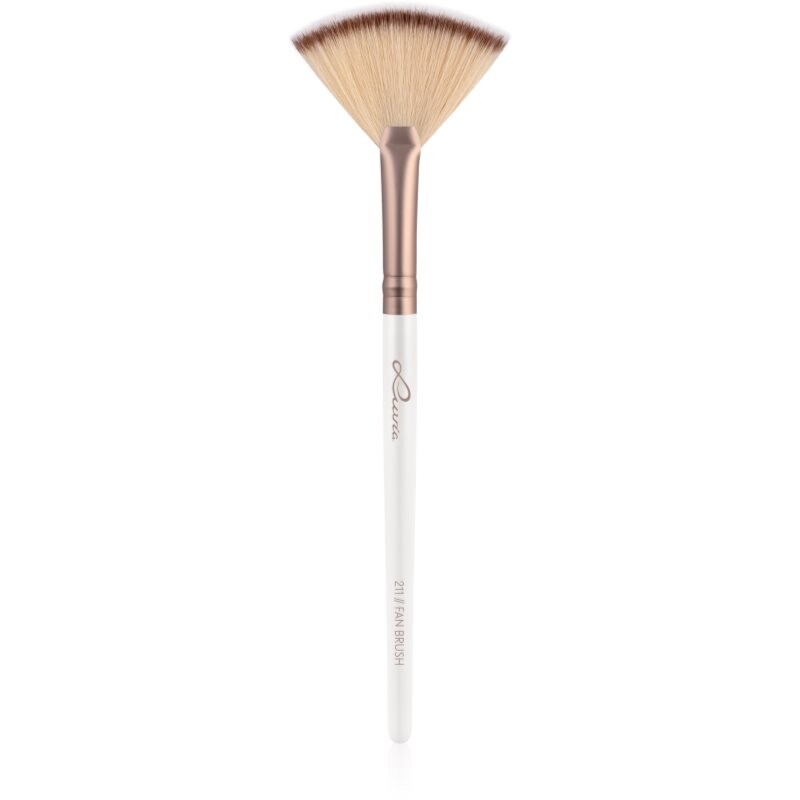 Luvia Cosmetics Elegance Fan Brush vejárový štetec 211 1 ks