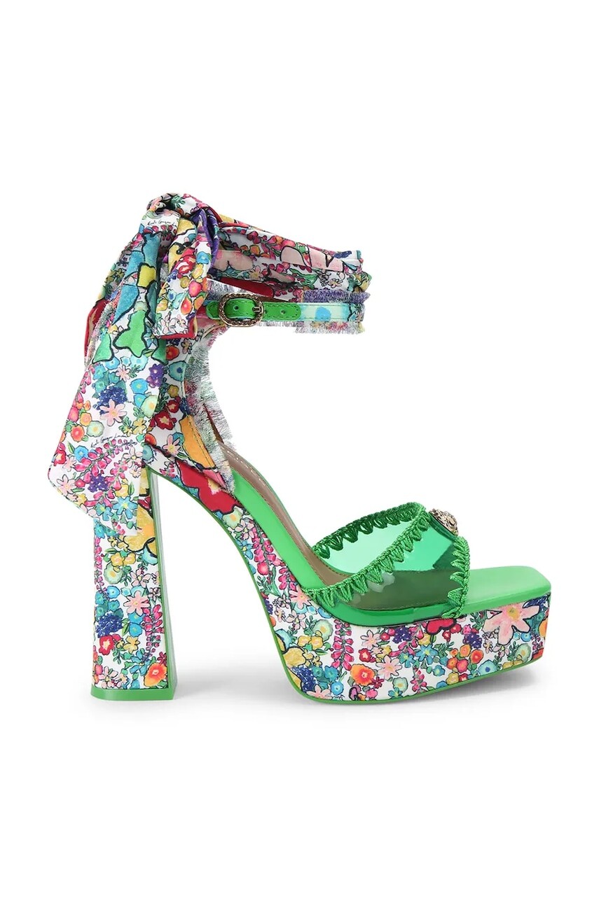 Kurt Geiger London sandále na podpätku Vinyl Tie Platform